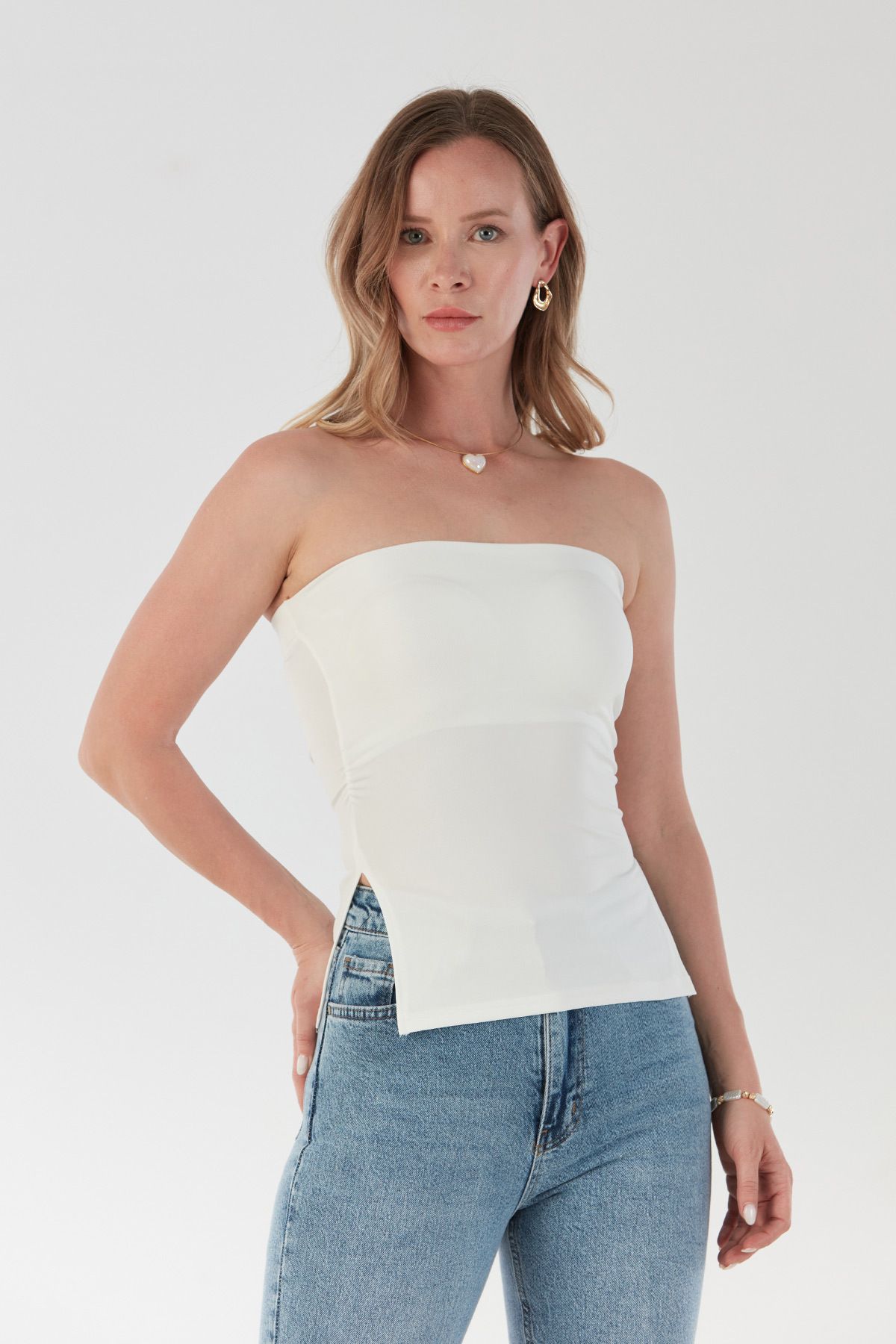 Fulla Moda Basic Yanları Yırtmaçlı Kaplı Straplez Bluz