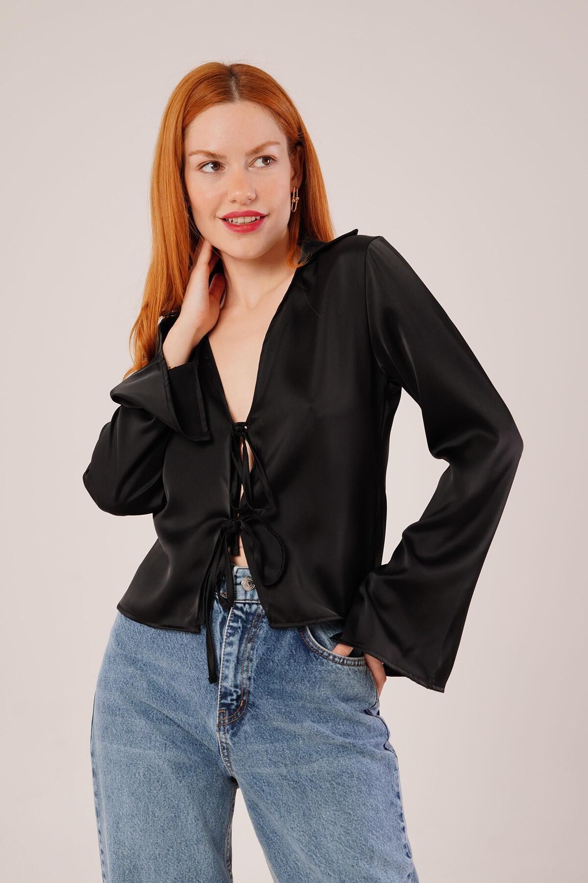 ETİLER COLLECTION Önden Bağlama Detaylı Saten Siyah Bluz