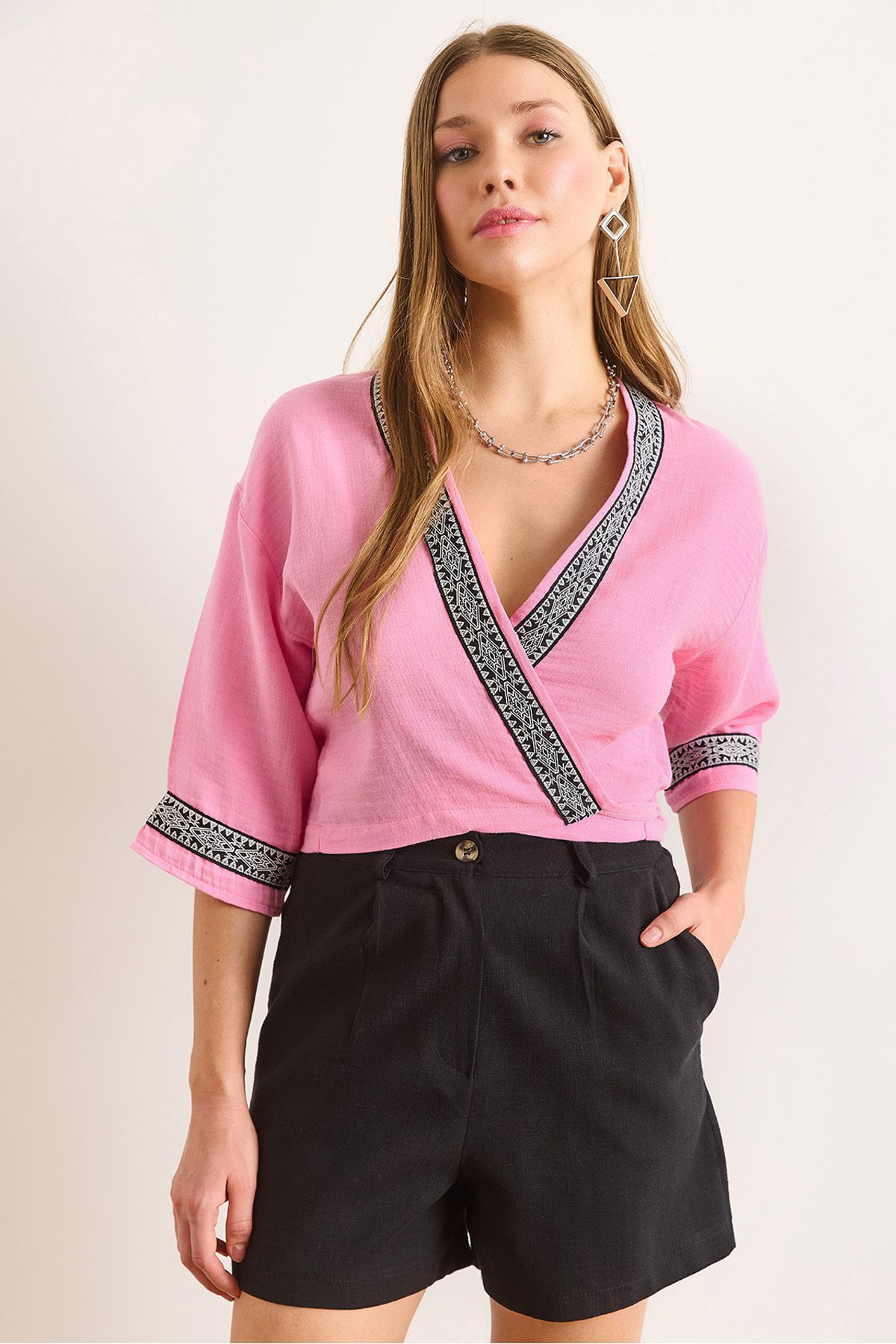 Olalook Kadın Pembe Güpür Şeritli Altı Bağlamalı Müslin Kimono KMN-00000069