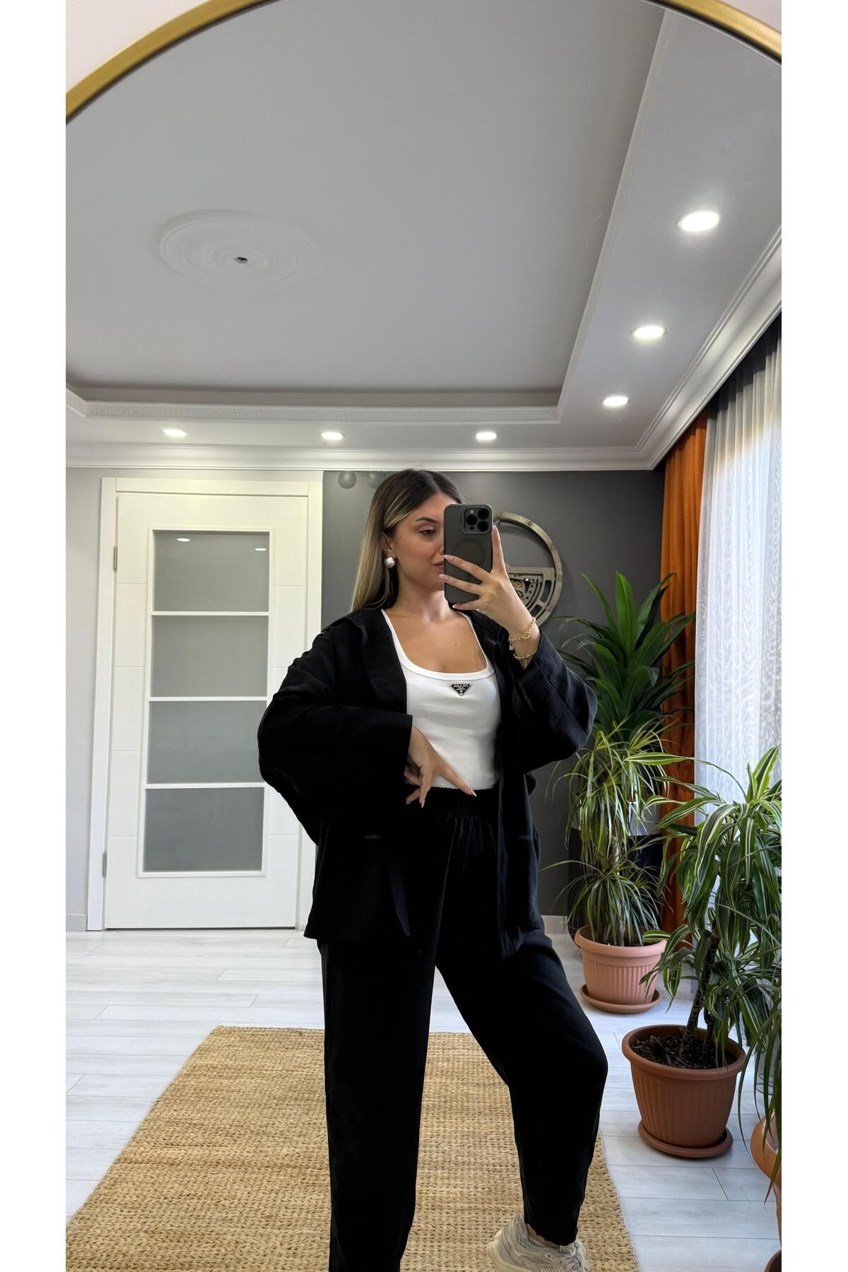 SEVİNÇ GÜNGÖR Gömlekli takım siyah