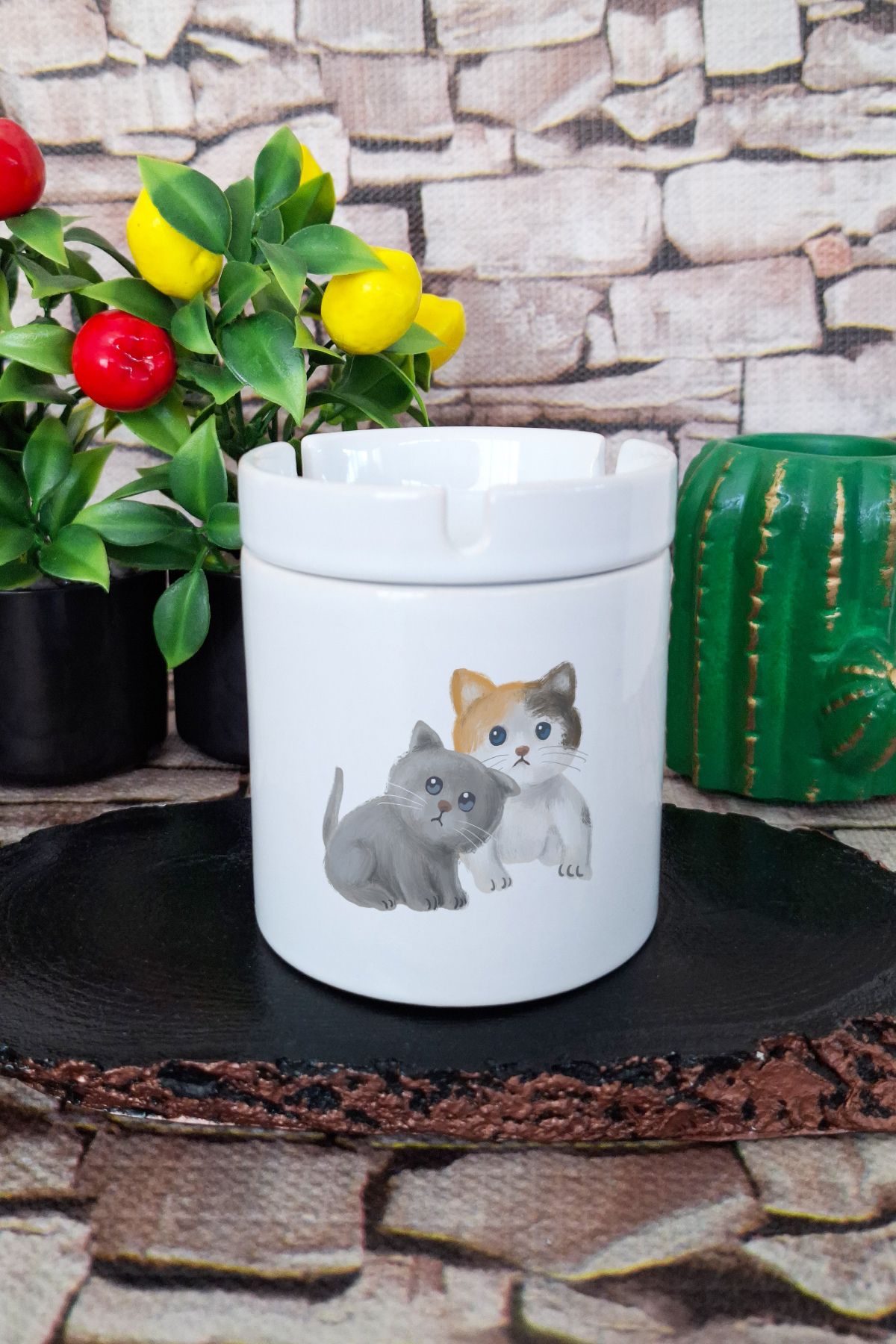 qoeuyl boutique Masum Kedi Baskılı Seramik Kapaklı Kokusuz Küllük