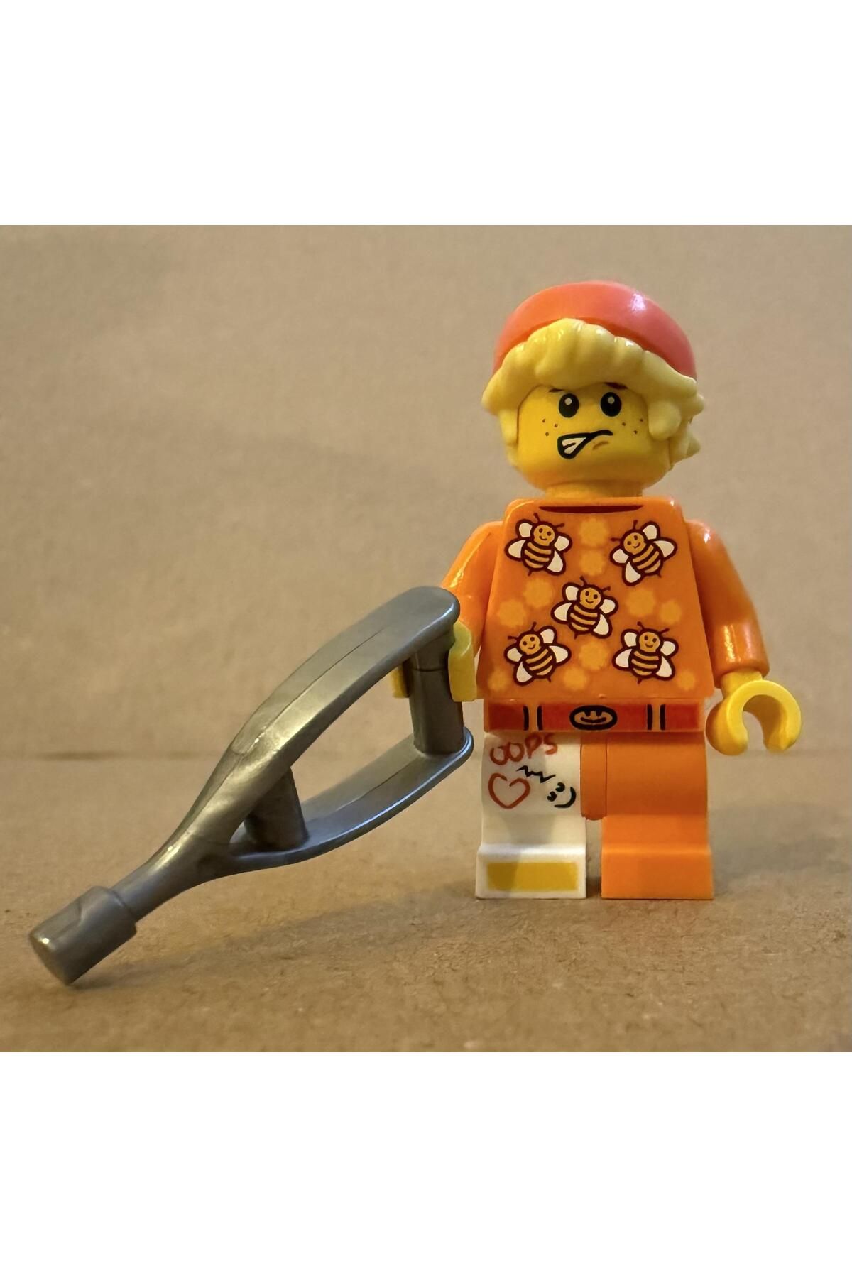 LEGO Minifigür Leg in Cast bee tshirt