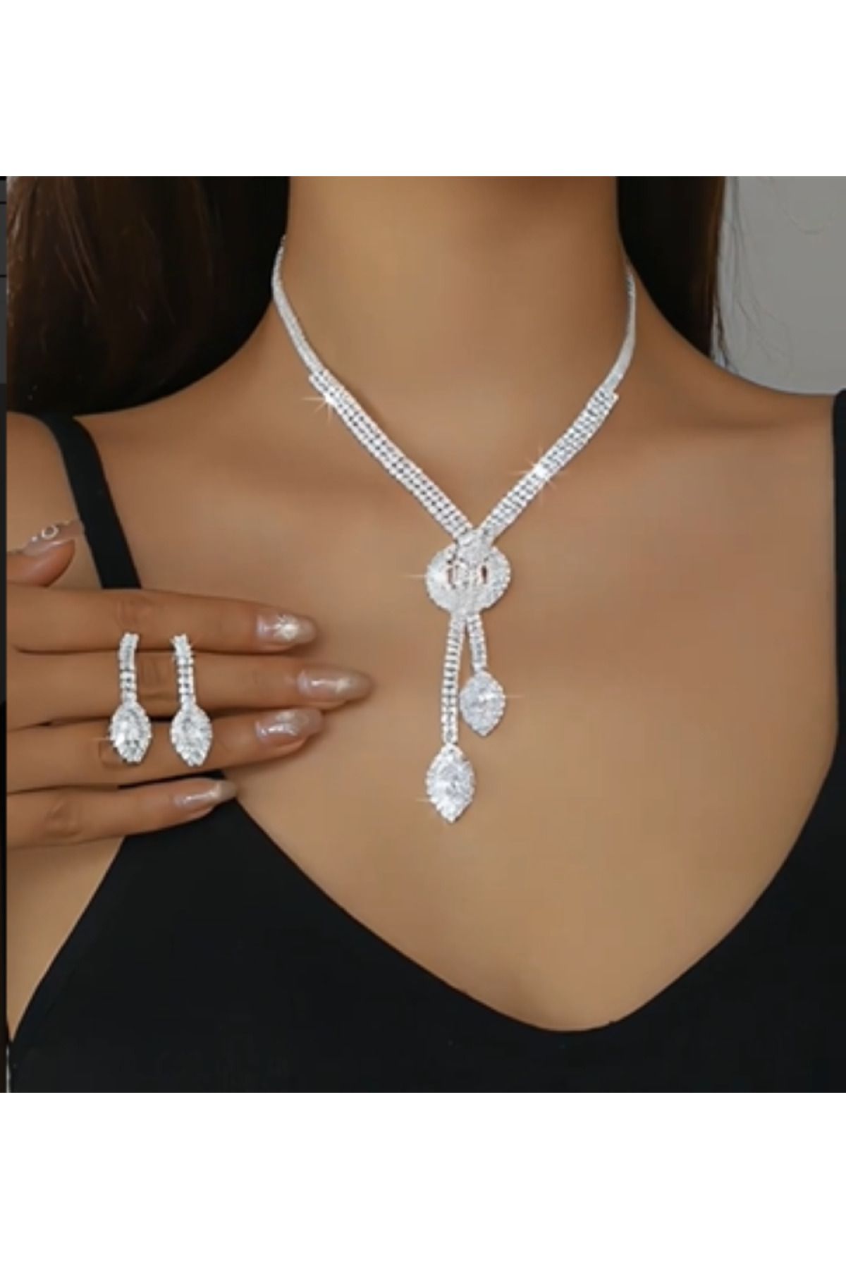 SE Jewellery Collection Selin Ersoy Kadın Taş Detaylı Işıltılı Takı Seti – Uzun Zincirli Kolye ve Küpe Kombini