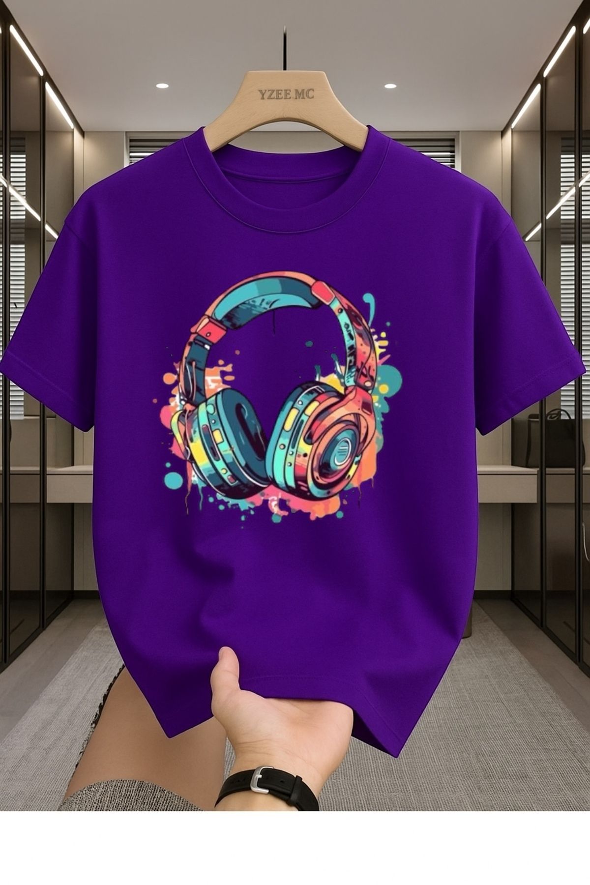 Madali Boutique Renkli Kulaklık Baskılı Unisex Bisiklet Yaka Pamuk Oversize Boyfriend T-Shirt