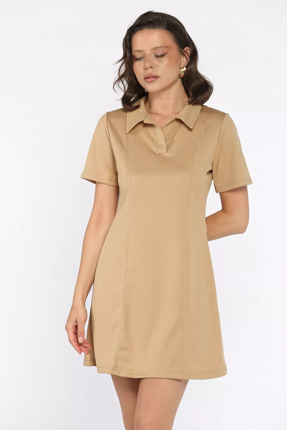 GÜLSELİ Bej Polo Yaka Kadın Mini Elbise