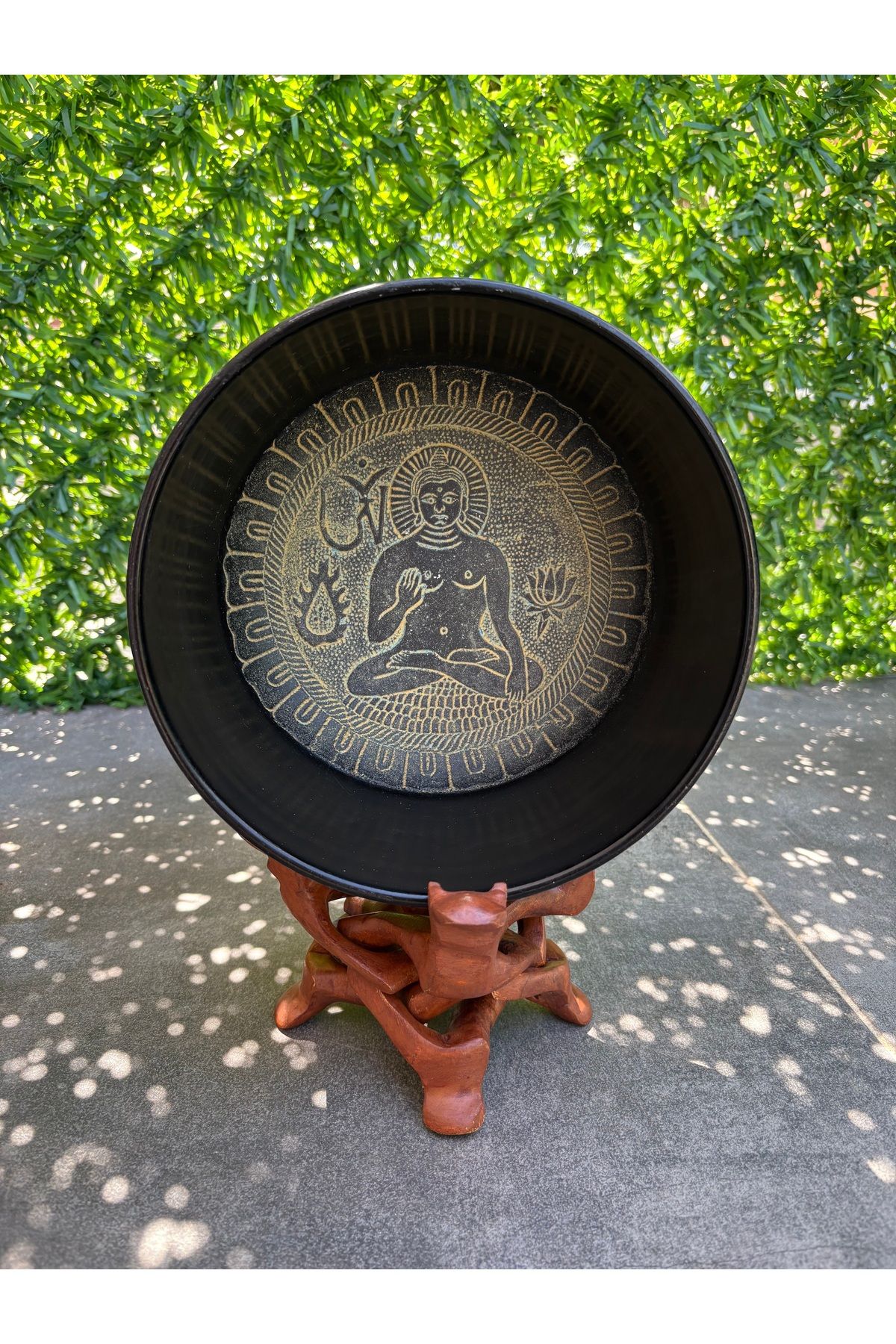 Elefra Percussion Elefra İşlemeli Metal Tibet Kâsesi – El Boyama | 21 cm | Tokmaklı Özel Set