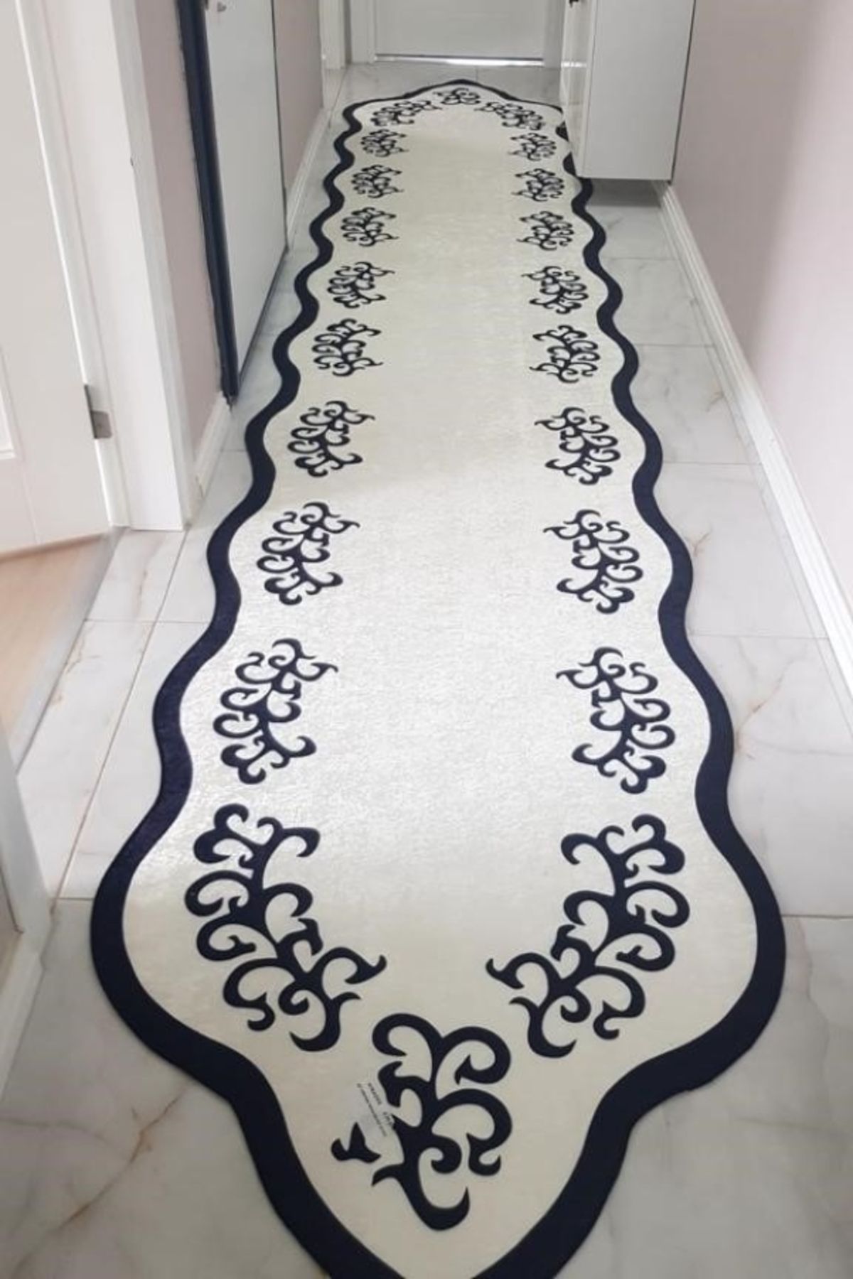 CENTER AVM Beyaz Siyah Yolluk Makinede Yıkanabilir Kaymaz Taban Tay Tüyü Yolluk Salon Halısı