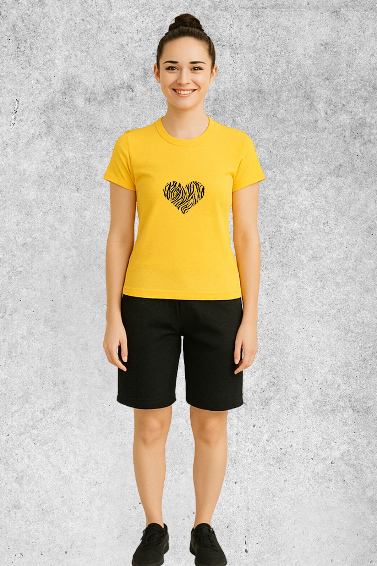 MOLICO BASİC unisex sıfır yaka kısa kollu ZEBRA DESENLİ KALP baskılı TSHİRT