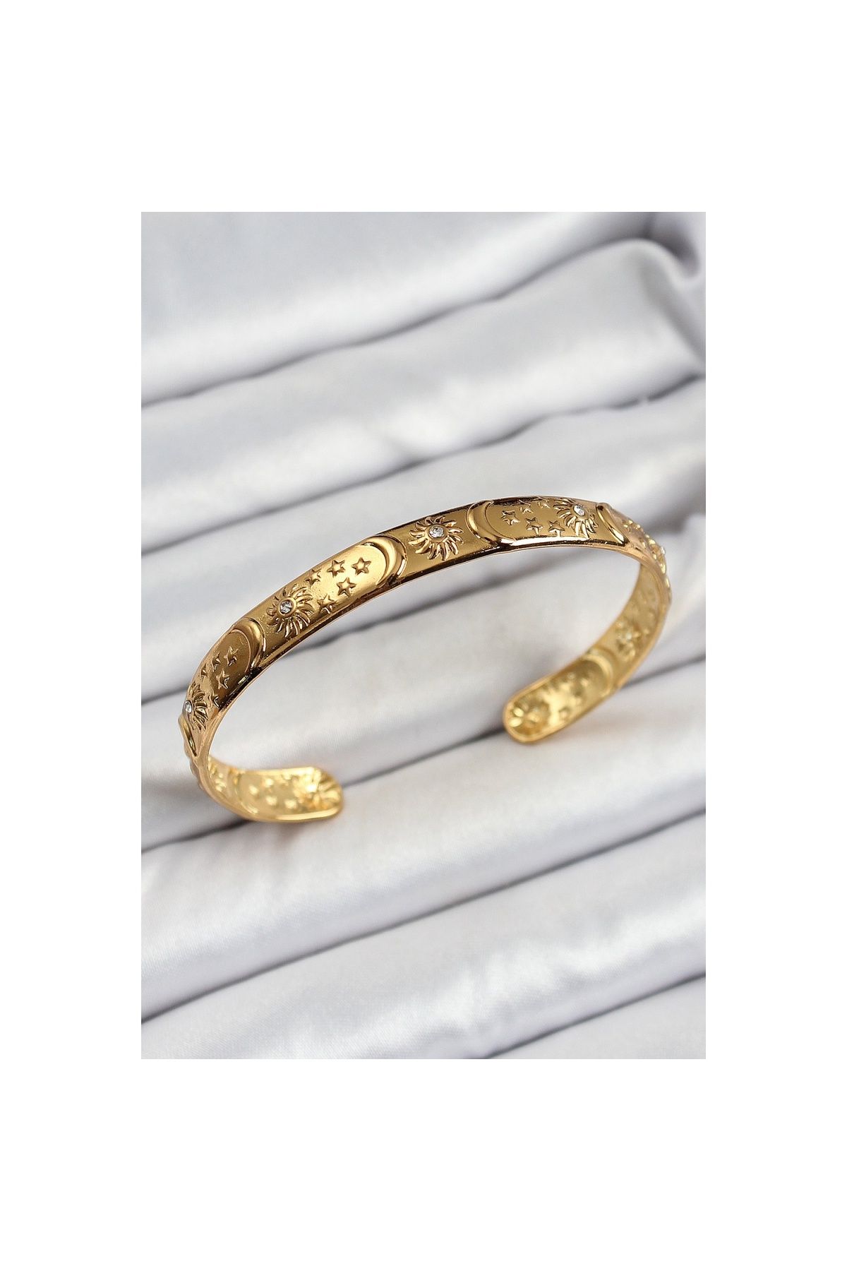 maarketim Pirinç Gold Renk İşlemeli Altı Açık Bileklik