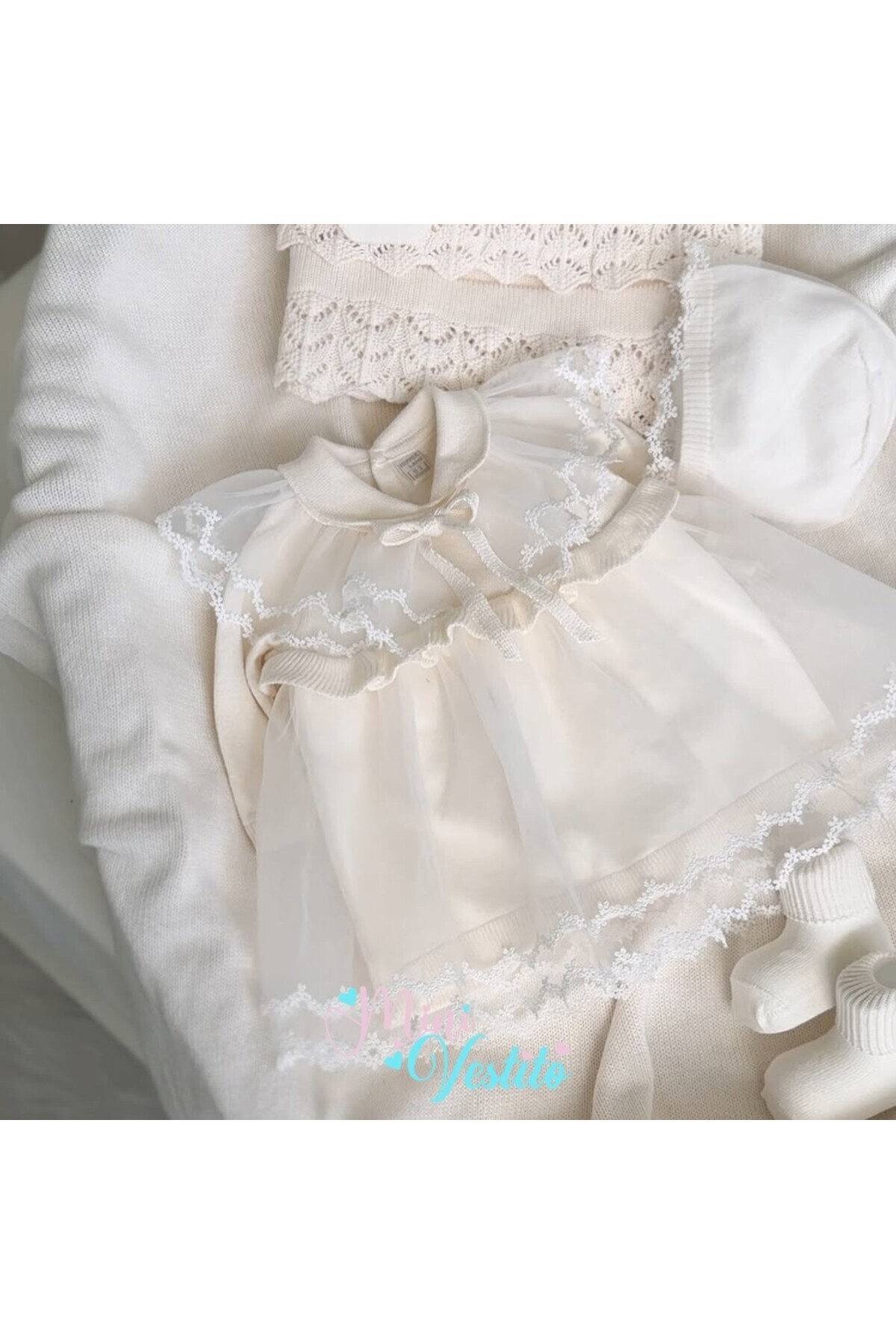 MiniVestito Angela İnci Zarafeti Dantel Detaylı Kız Bebek Mevlüt Takımı fotoğrafı 4 (önizleme)