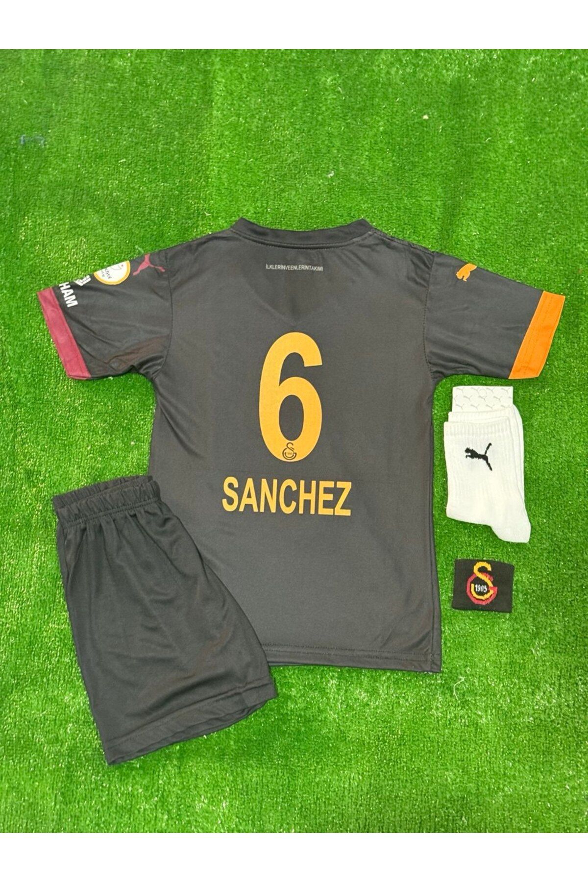 Alaturka Mix 5-YILDIZLI Galatâsarây. / Davinson Sanchez /2025 Special Siyah Yeni Sezon Çocuk Forması 4'lü Set