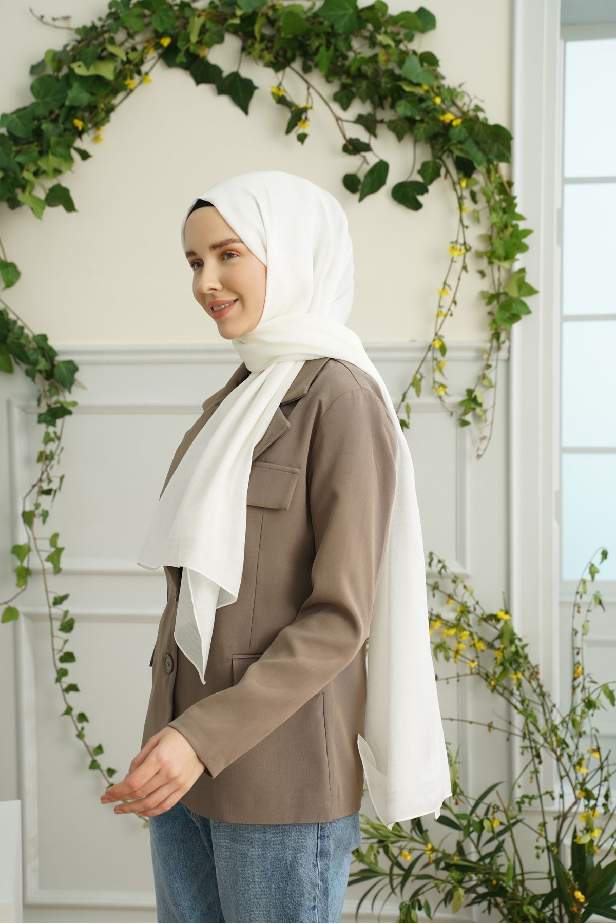 ARMANDA-Princess Series Frameworked Solid Pattern Shawl 2