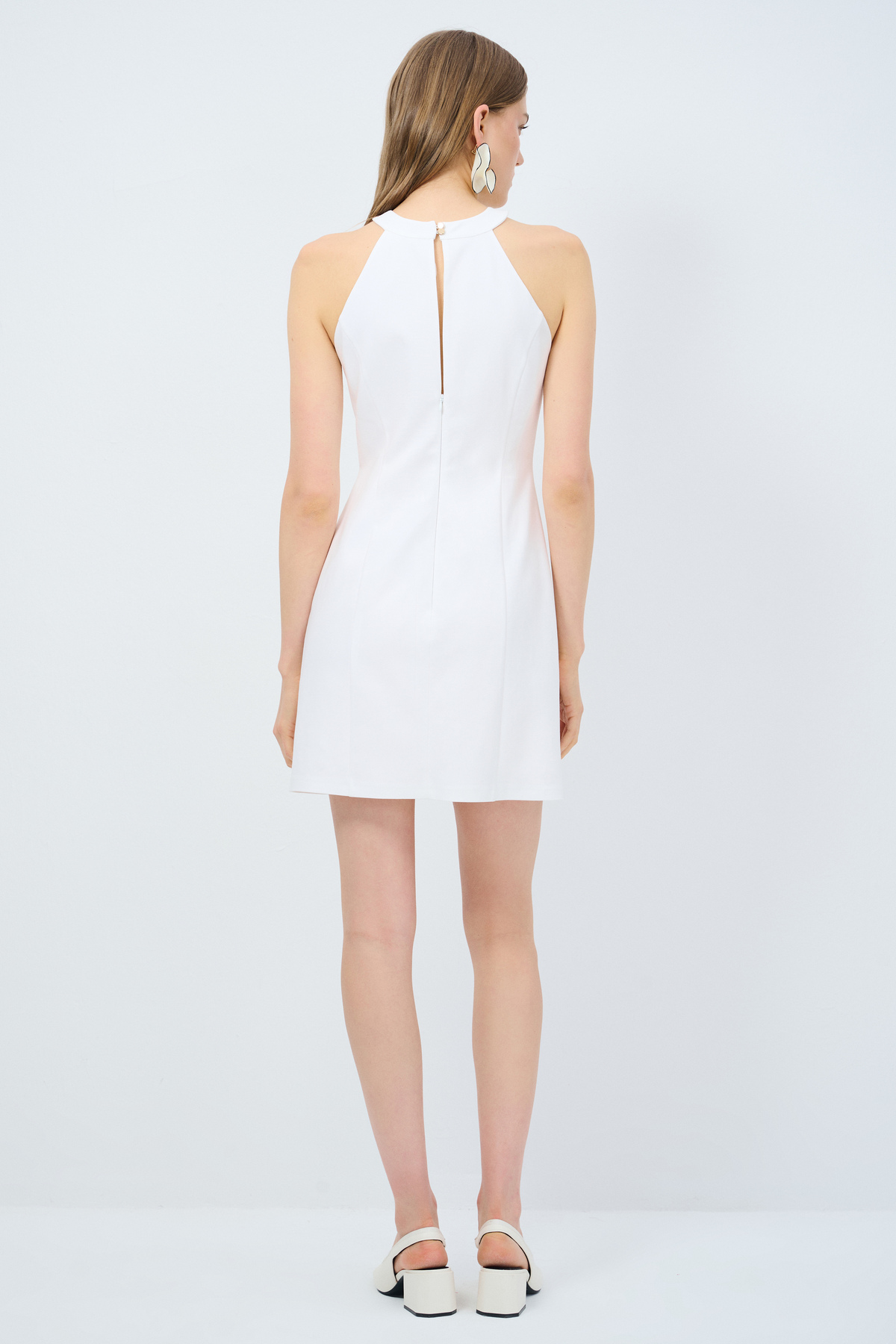 adL  Nakış Detaylı Boyundan Bağlamalı Mini Elbise - Görsel 5