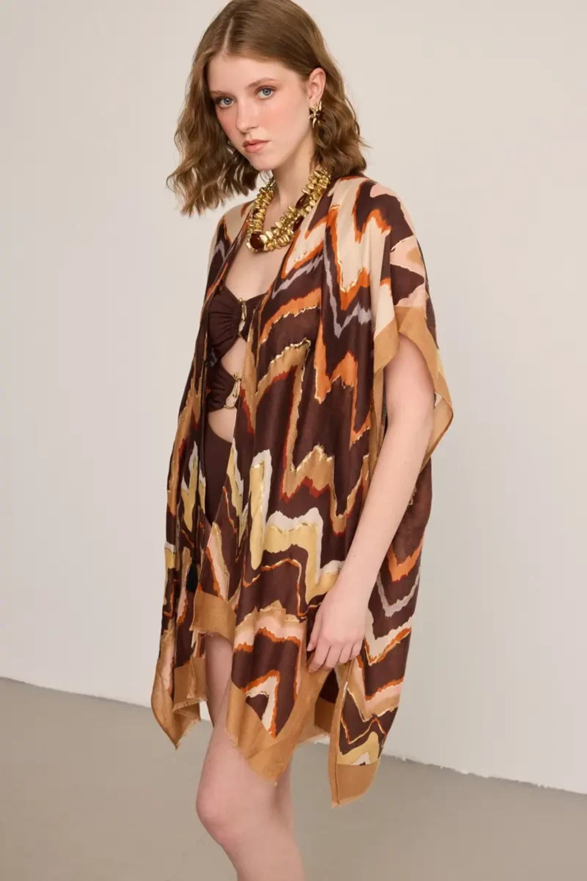 Gusto-Zigzag Patterned Foil Kimono - Mink 4