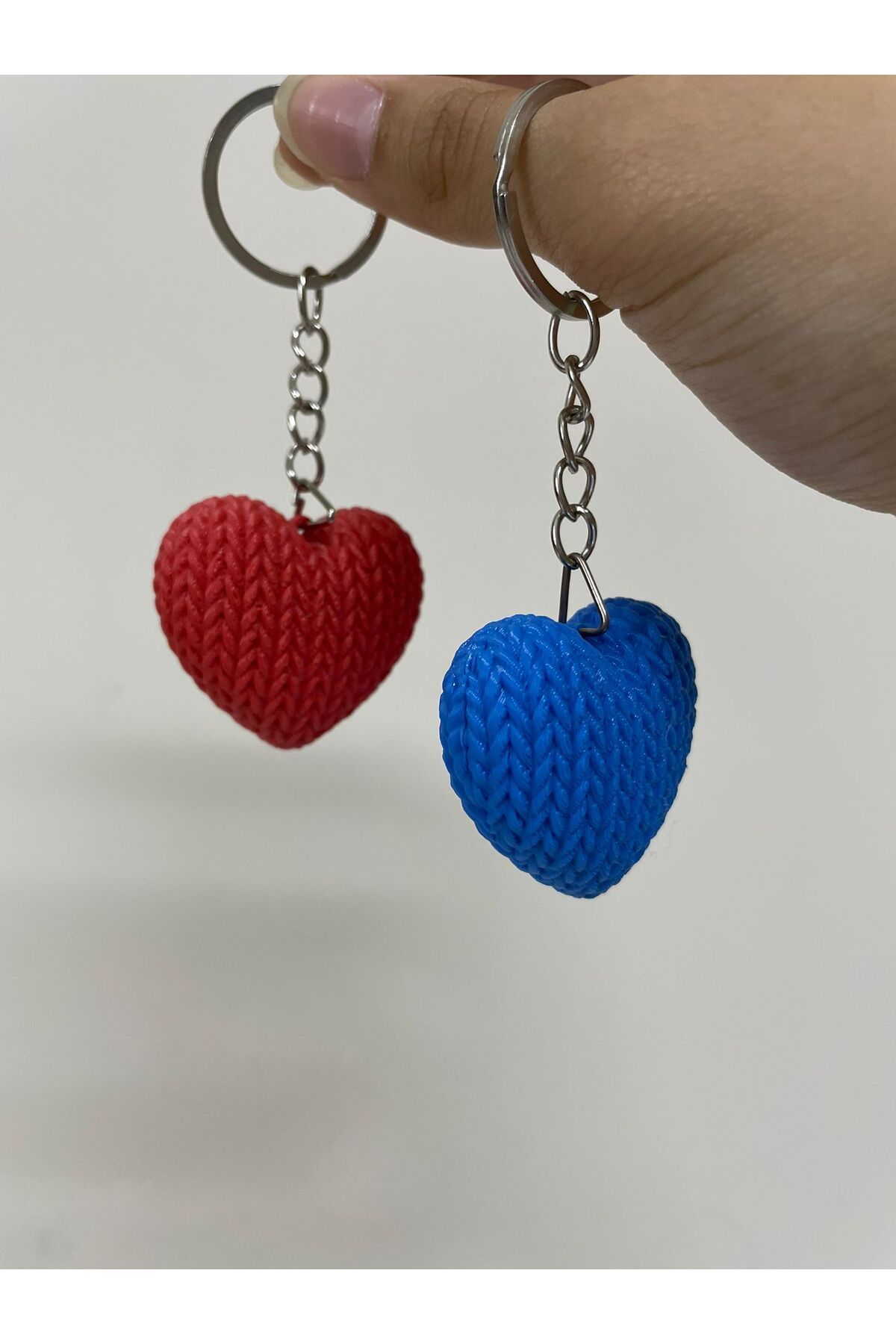 3dmakers-3D Keychain with Knitted Heart Design – Handmade Style for Valentine's Day and Gift 3