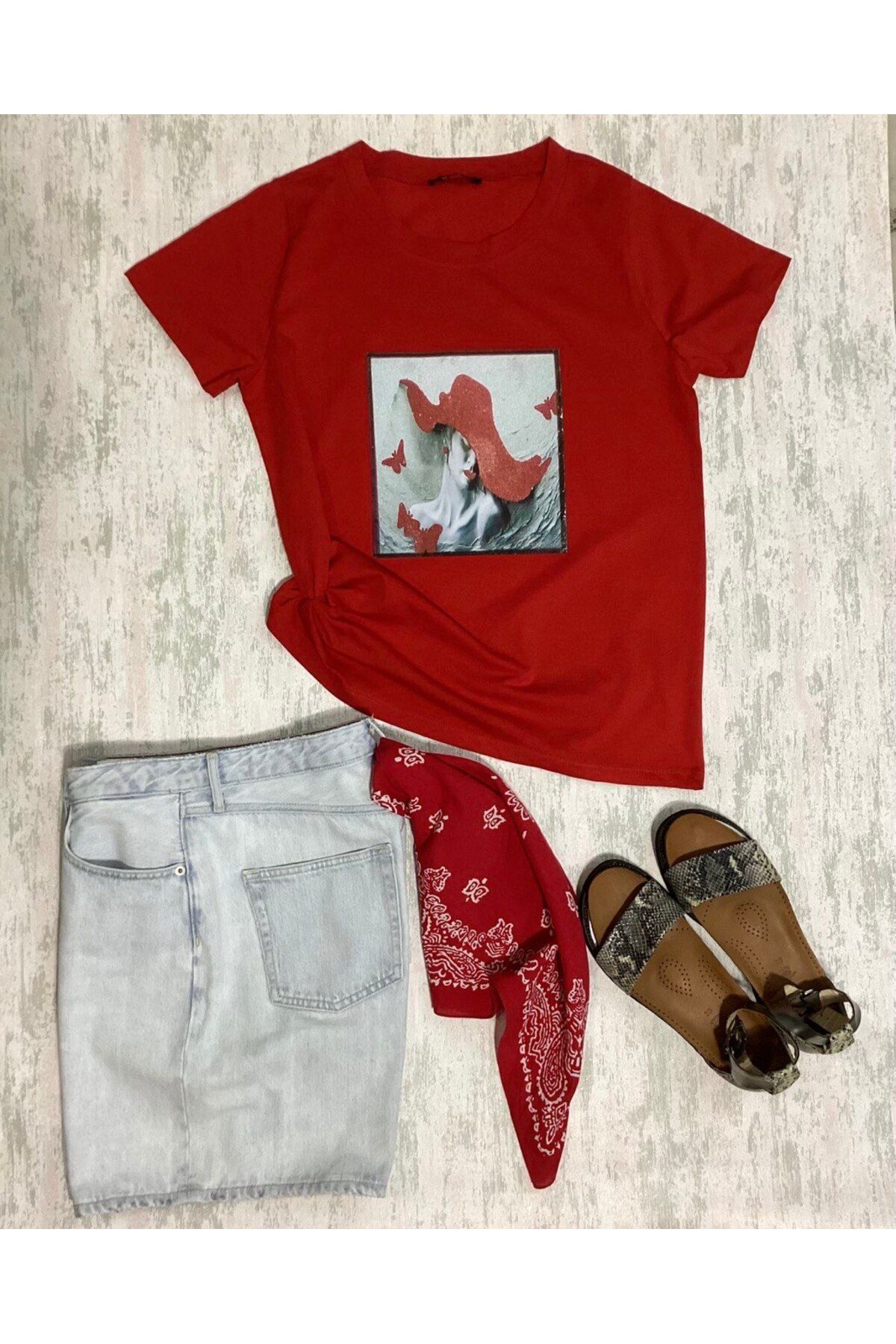 Wiges Kadın Bisiklet Yaka Desenli Özel Tasarım T-shirt