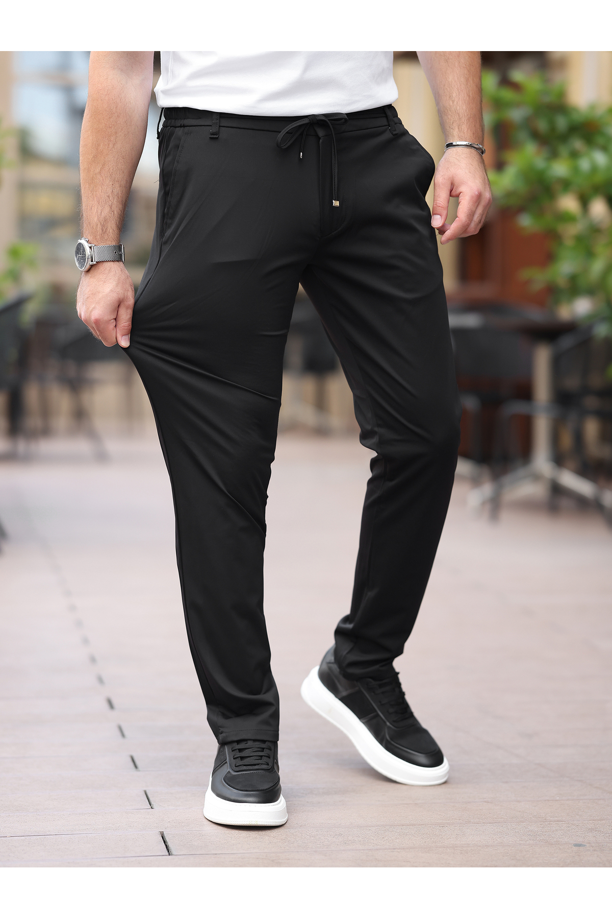 جاگر فوق سبک، نرم، نازک، انعطاف‌پذیر و اسلیم فیت — مشکی UltraJogger — تصویر 4 از 6