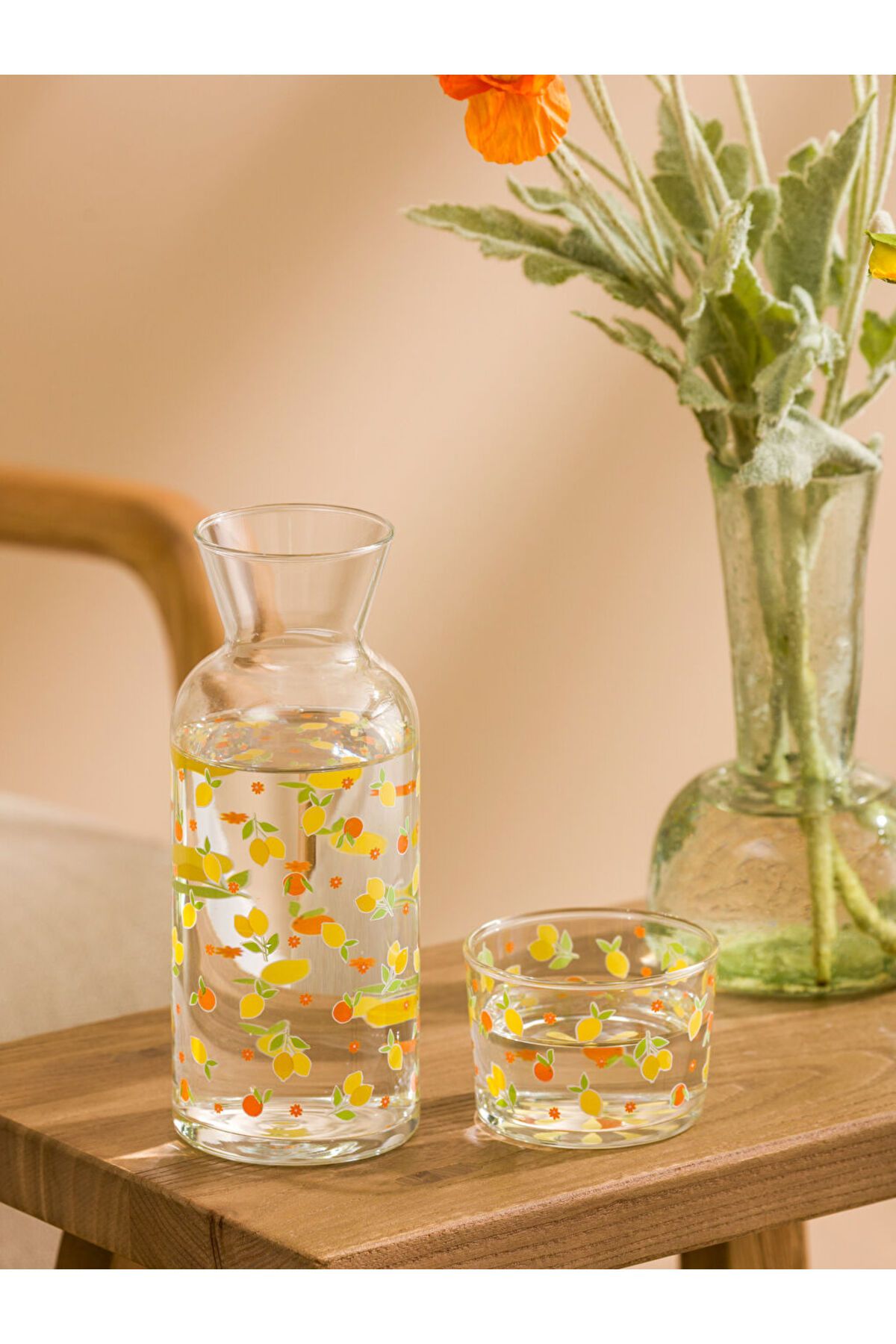 LC Waikiki Karişik Çiçek Baskılı Cam Sürahi 700 ml