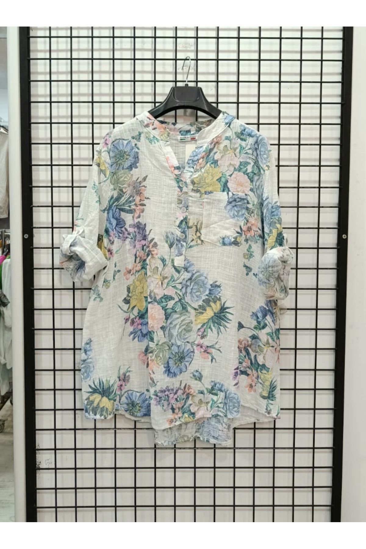 Butik Şans Çiçek Desenli Cep Detaylı İtalyan Gömlek Bluz