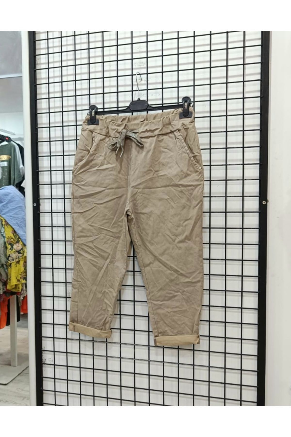 Butik Şans Lastikli Bel Cep Detaylı Esnek Yapılı İtalyan Kapri