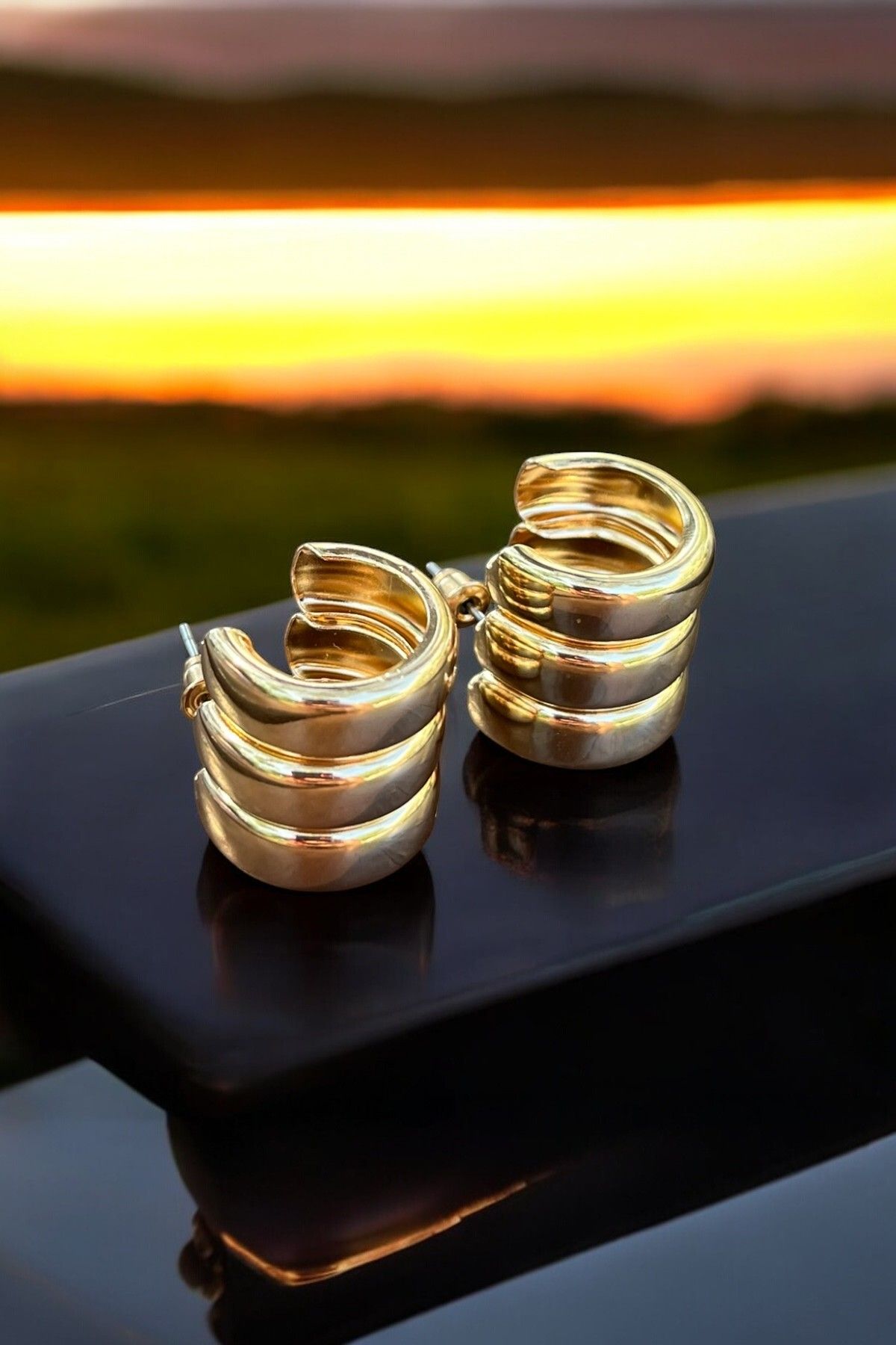 suda Rose Gold Renk Kaplama Yuvarlak Bombeli Çelik Küpe
