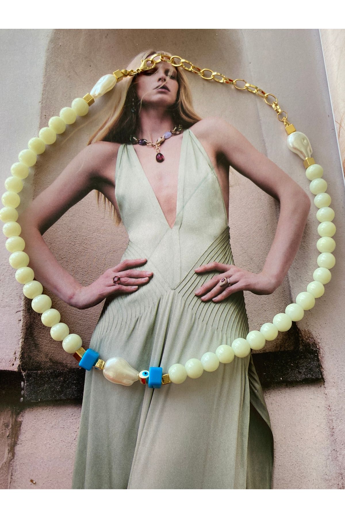 Pinery Jewels Beyaz Taşlı İri Boncuklu Yazlık Kadın Kolye – Modern ve Şık Tasarım