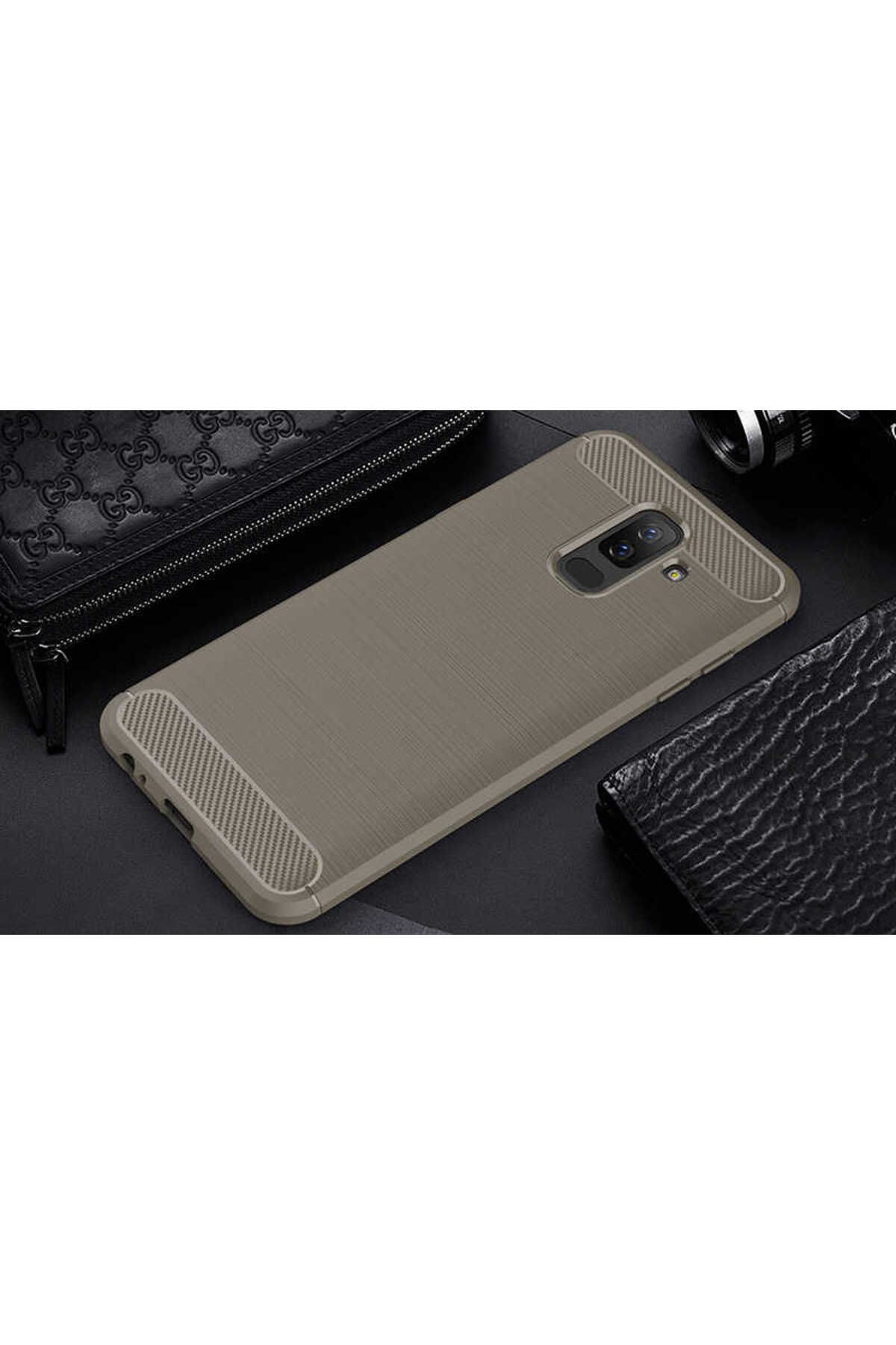 halkhouse Galaxy J8 Kılıf Slim Fit Esnek Kırılmaz Şık İz Yapmaz Room Silikon Kapak