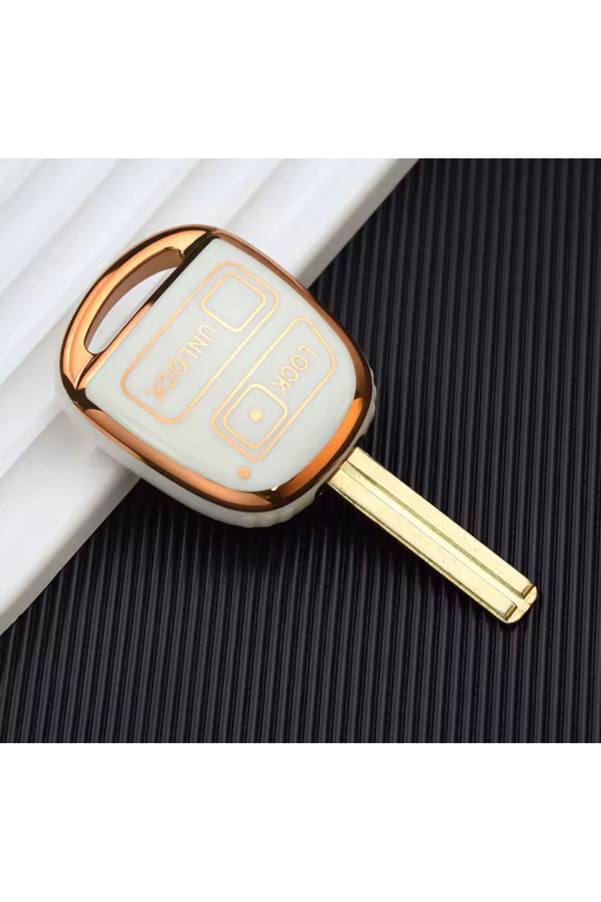 emii auto spare parts Land Cruiser YARIS CAMRY RAV4 Corolla Prado Tarago Avensis Anahtar Kılıfı Krem/Gold