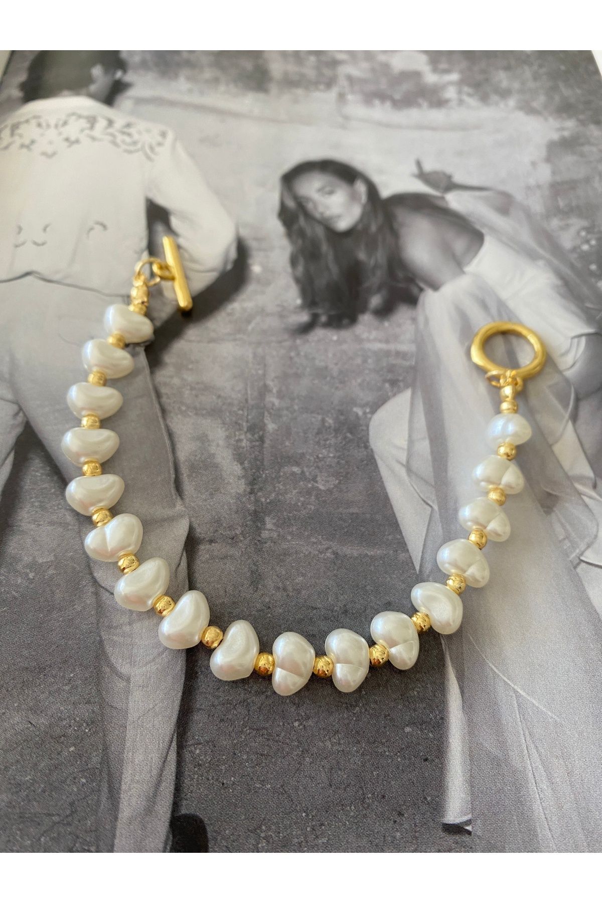 Pinery Jewels İncili Kadın Bileklik – Modern ve Şık Tasarım