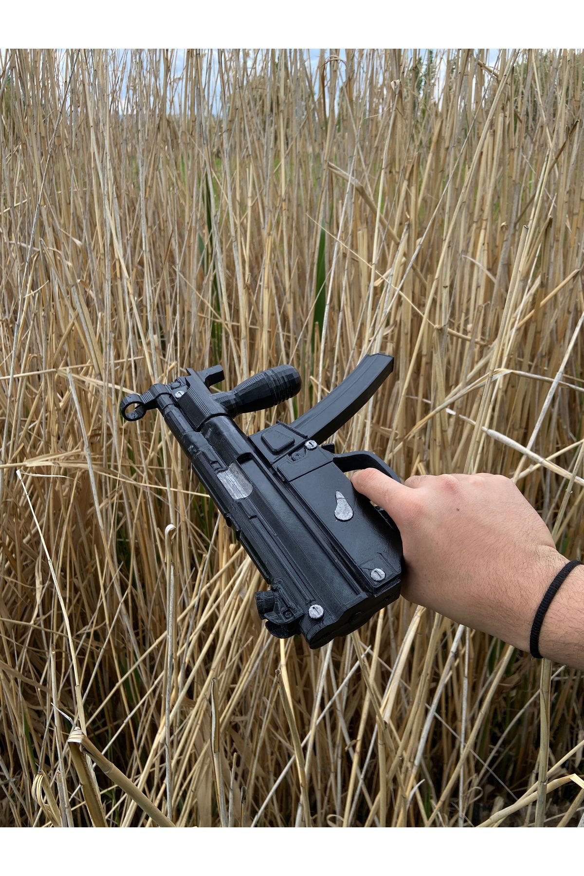 Semih Plastik Aksesuar MP5K Plastik Maket Kahverengi (Dekor Amaçlı) - Gerçek Boyut