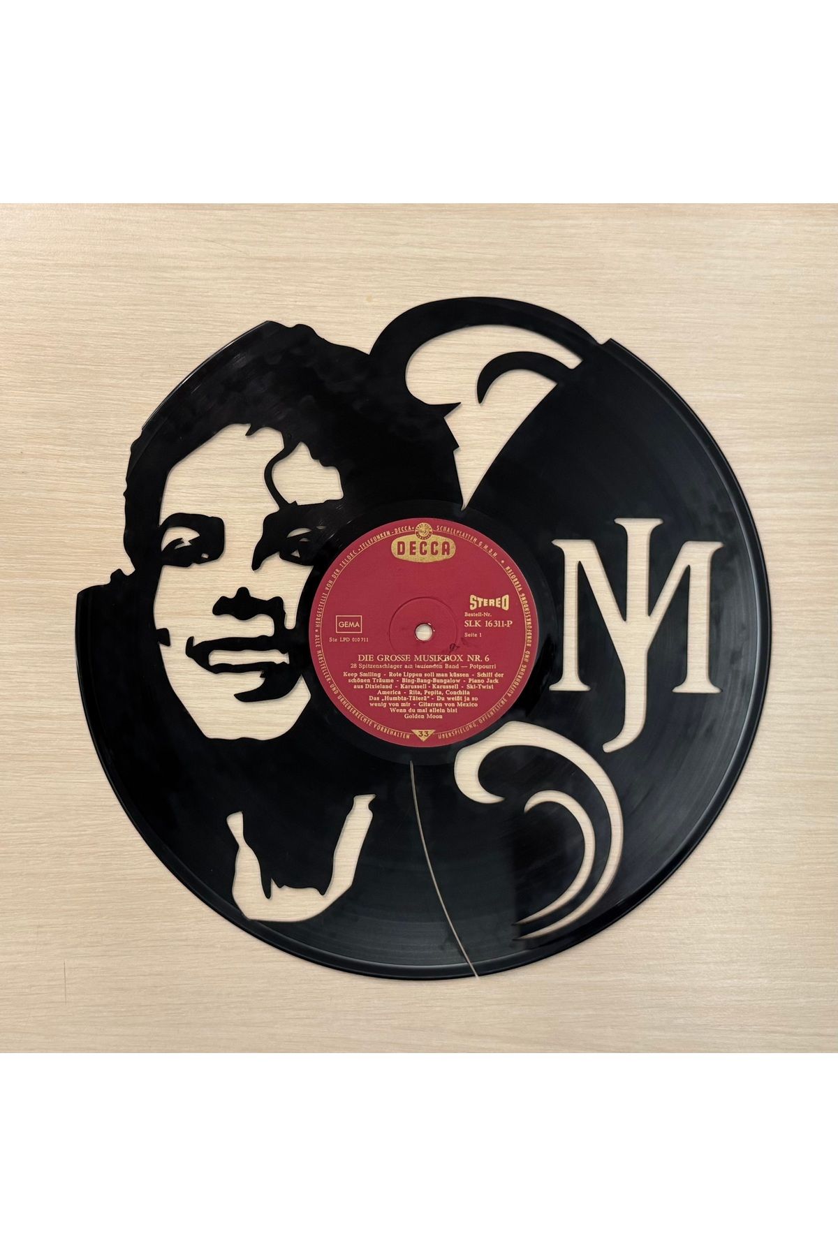 Bi' Dünya Wall Decor Michael Jackson - Gerçek Plaktan Lazer Kesim, Dekoratif Plak (LP) (DEKORLUKTUR, DİNLENEMEZ)