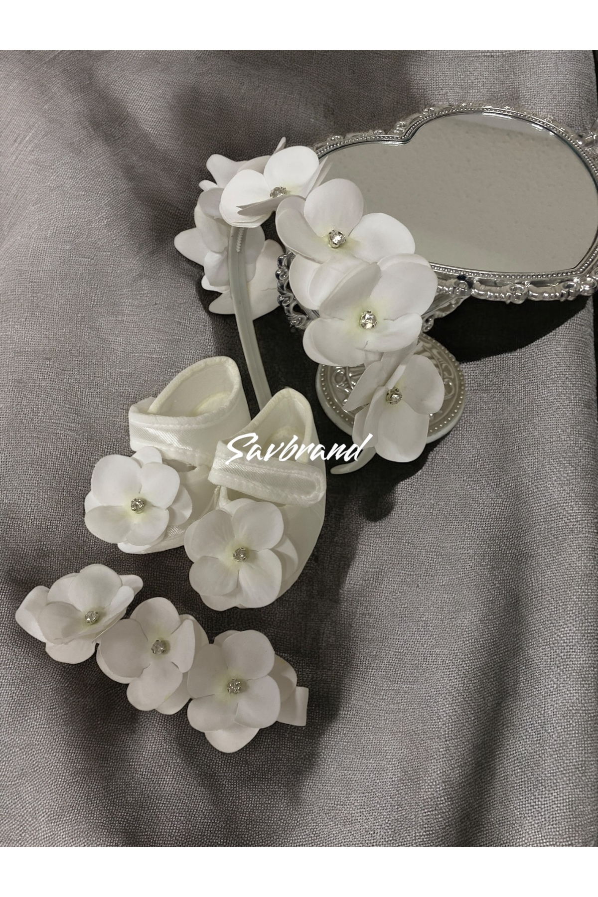 SavBrand Şık Anne Bebek Fotoğraf Çekim Seti Ayarlanabilir Taç & Bandana ve Patik fotoğrafı 2 (önizleme)