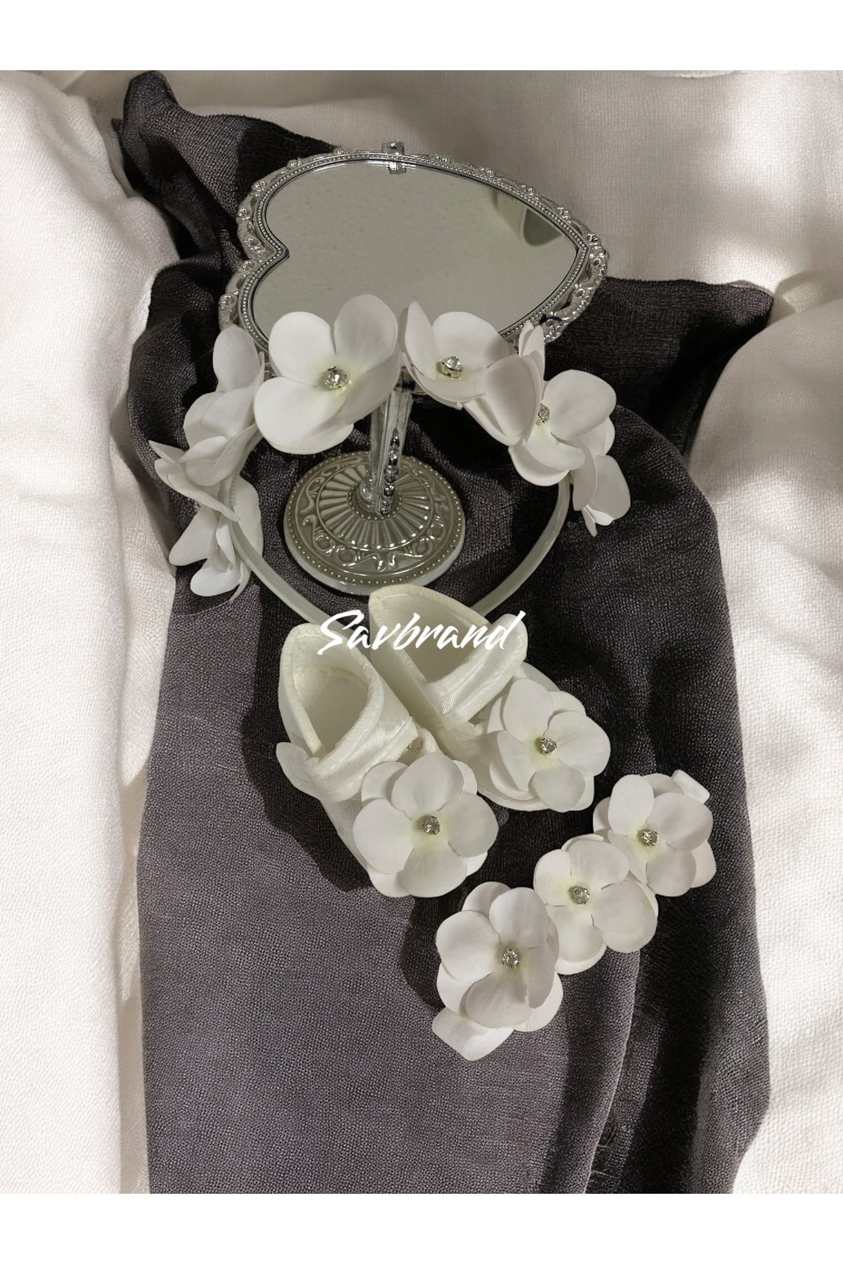 SavBrand Şık Anne Bebek Fotoğraf Çekim Seti Ayarlanabilir Taç & Bandana ve Patik fotoğrafı 3 (önizleme)