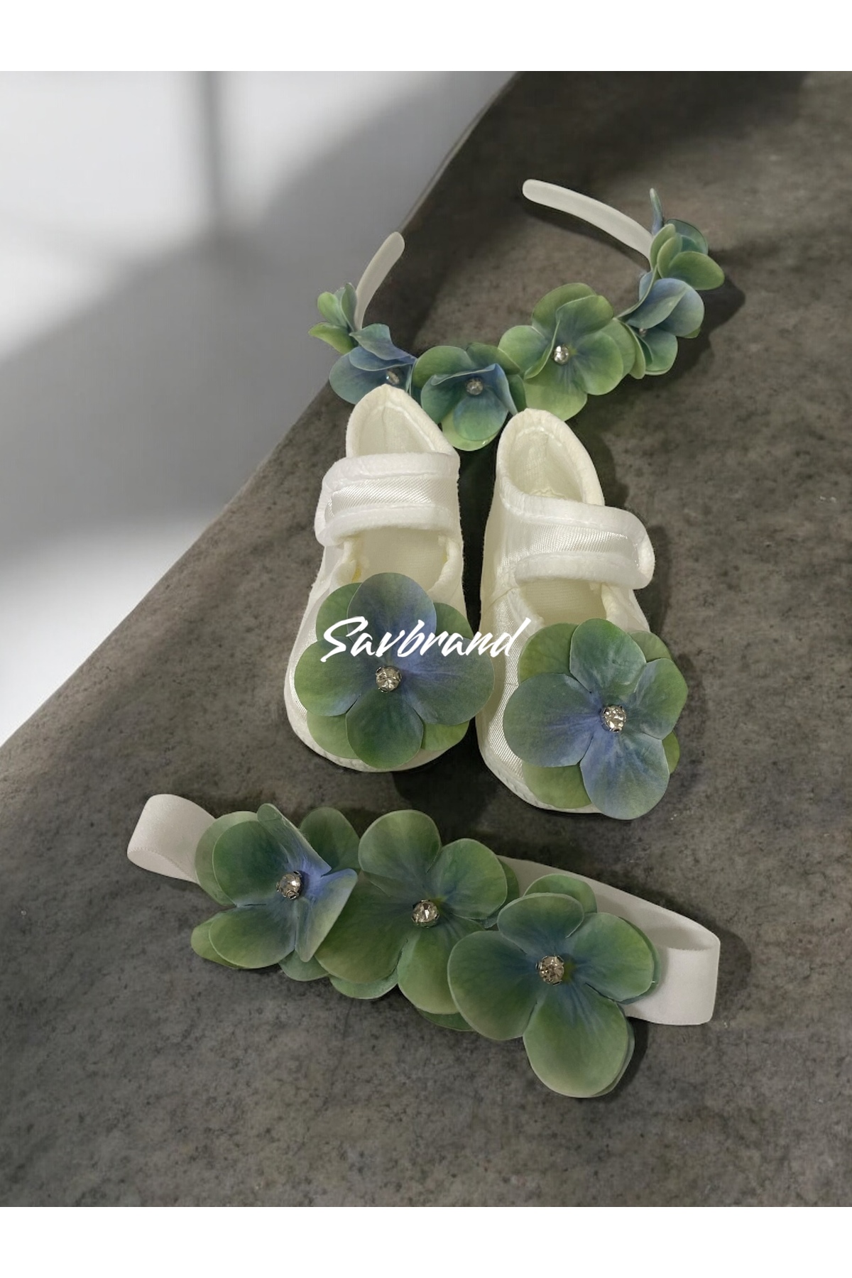 SavBrand Şık Anne Bebek Fotoğraf Çekim Seti Ayarlanabilir Taç & Bandana ve Patik fotoğrafı 2 (önizleme)