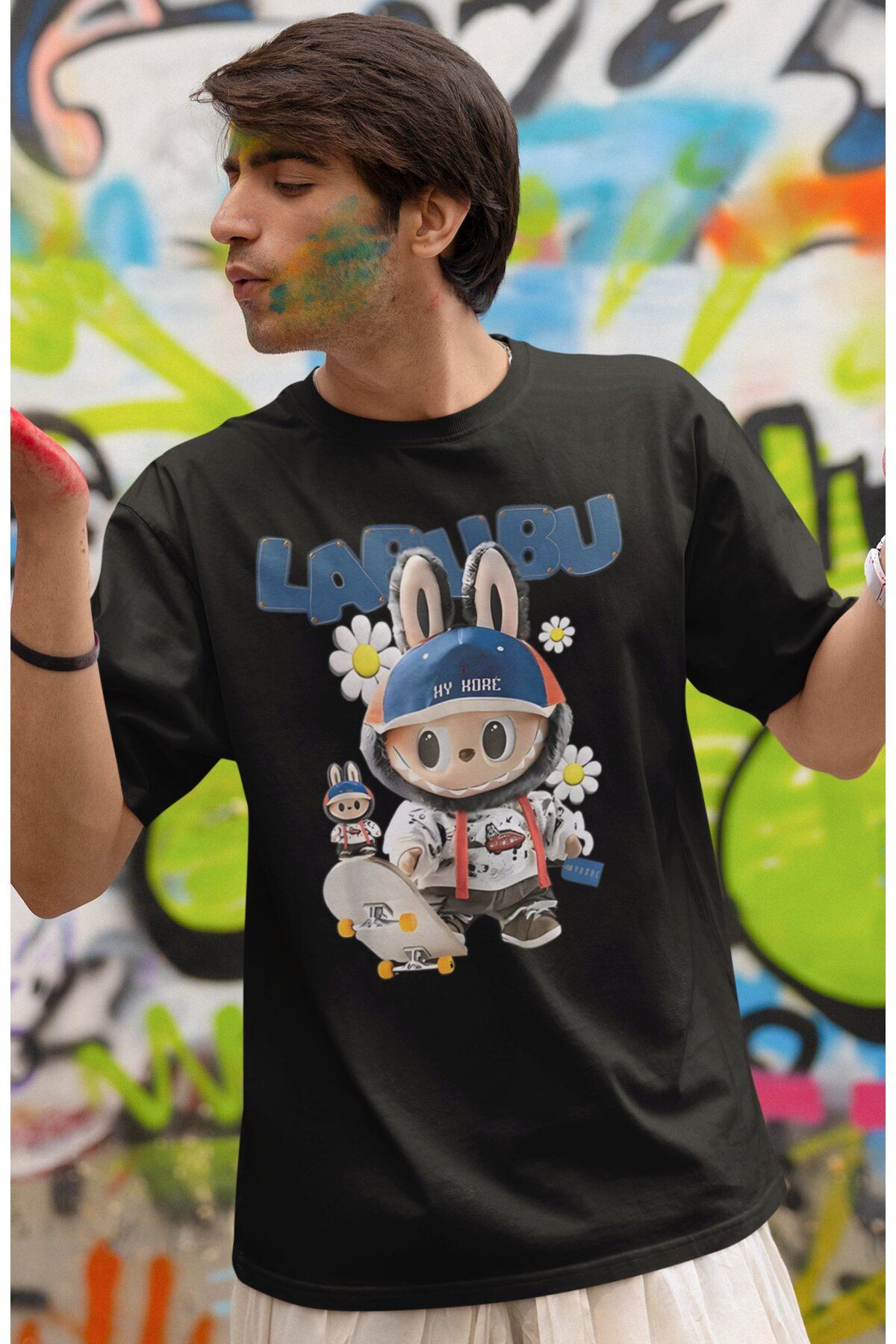 Fuddy Moda Unisex Patenli Labubu Baskılı Bisiklet Yaka T-shirt, Oversize Peluş Oyuncak Temalı Tişört
