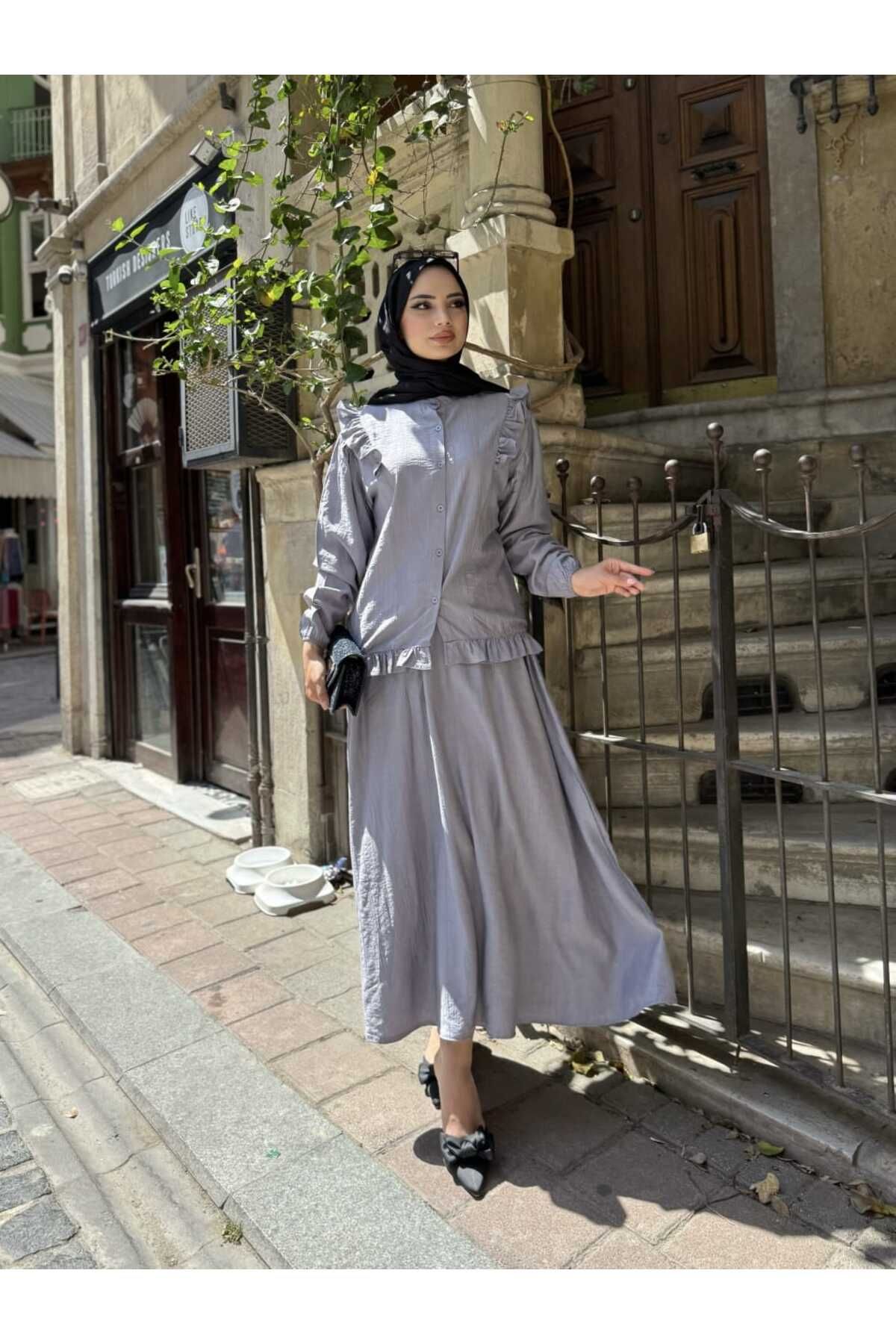 Foola Moda Volan Detaylı Düğmeli İkili Takım