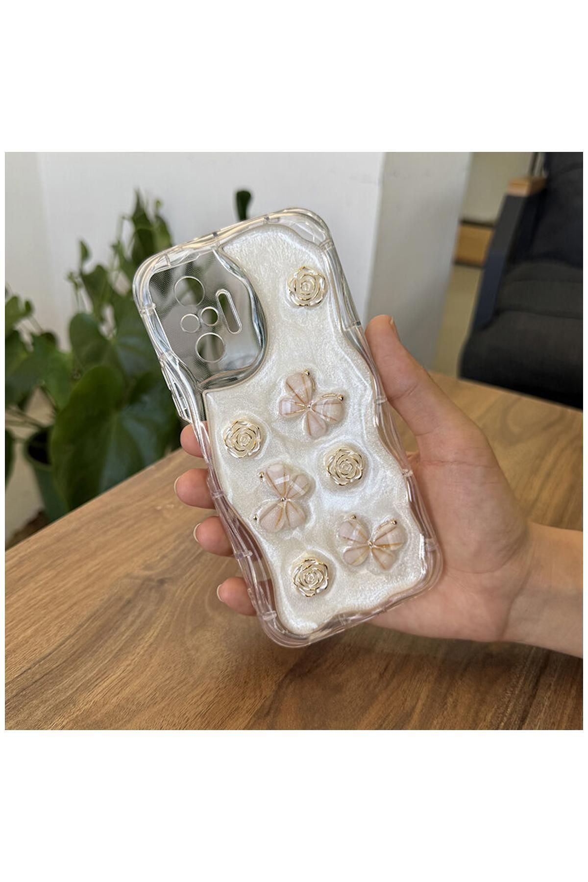Pro Aksesuar Xiaomi Redmi Note 10S Uyumlu Kılıf Kelebekli Floral Silikon Kılıf Gold