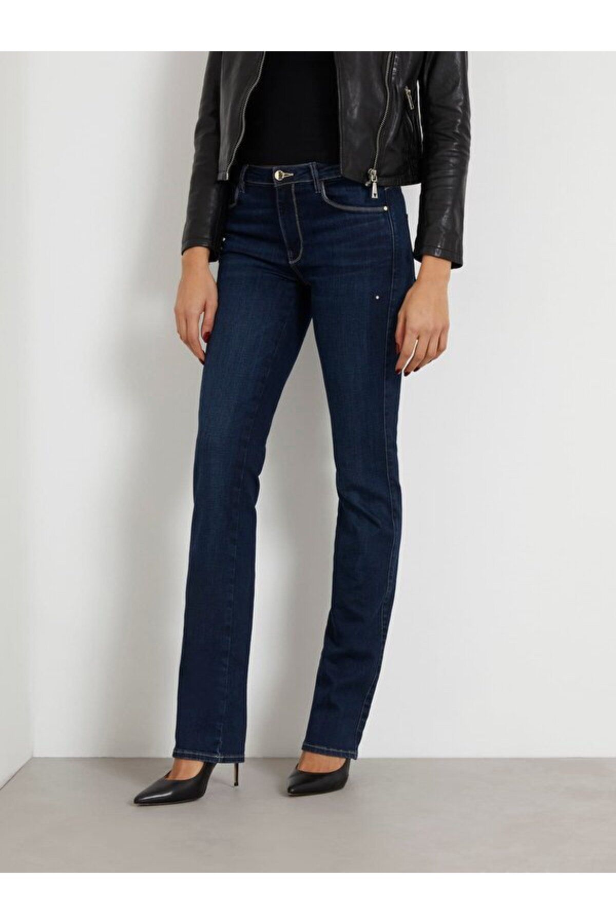 Guess Sexy Straight Kadın Jean
