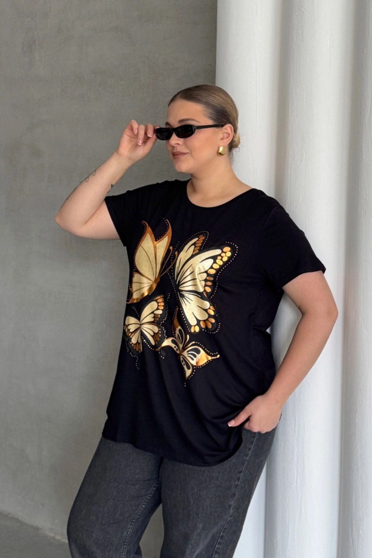 Stil Diva Büyük Beden Kelebek Baskılı Parlak Simli T-shirt 302275
