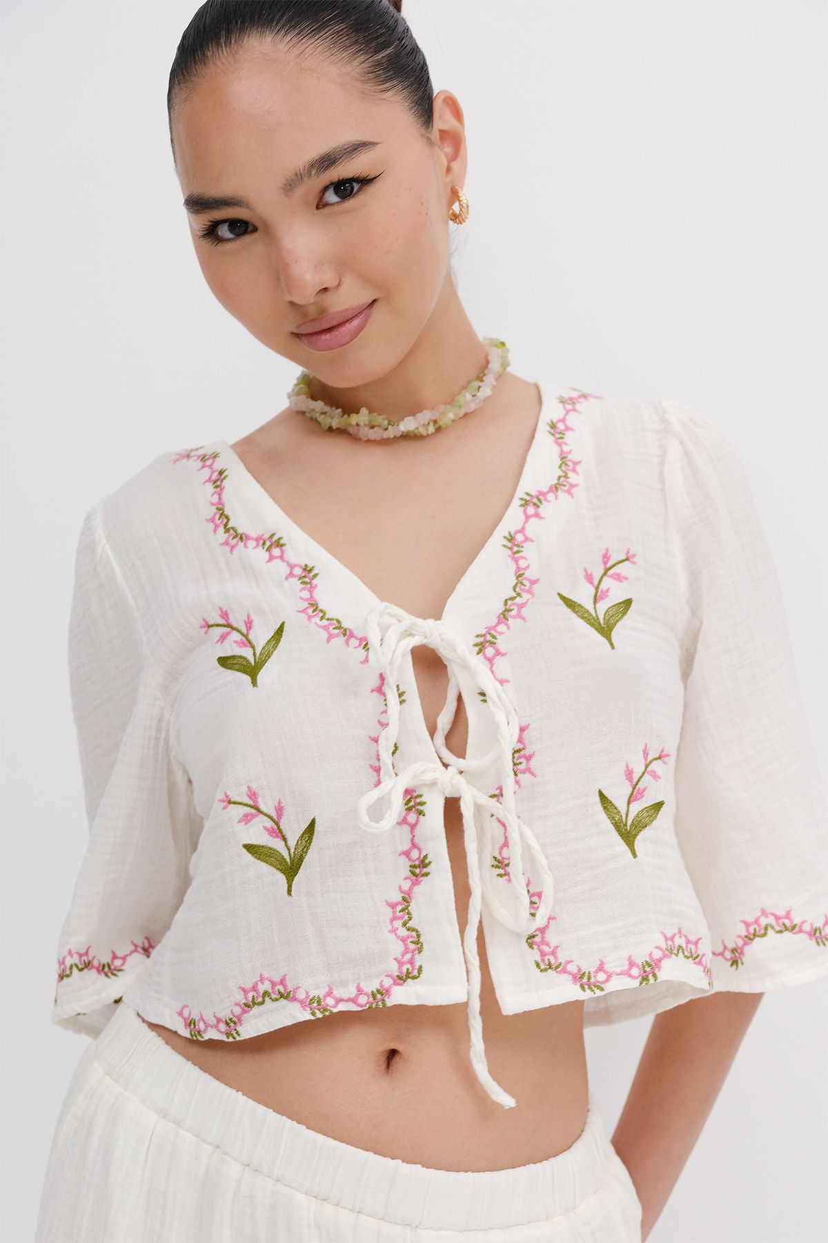 Addax-Bluză cu broderie de flori H1023 1