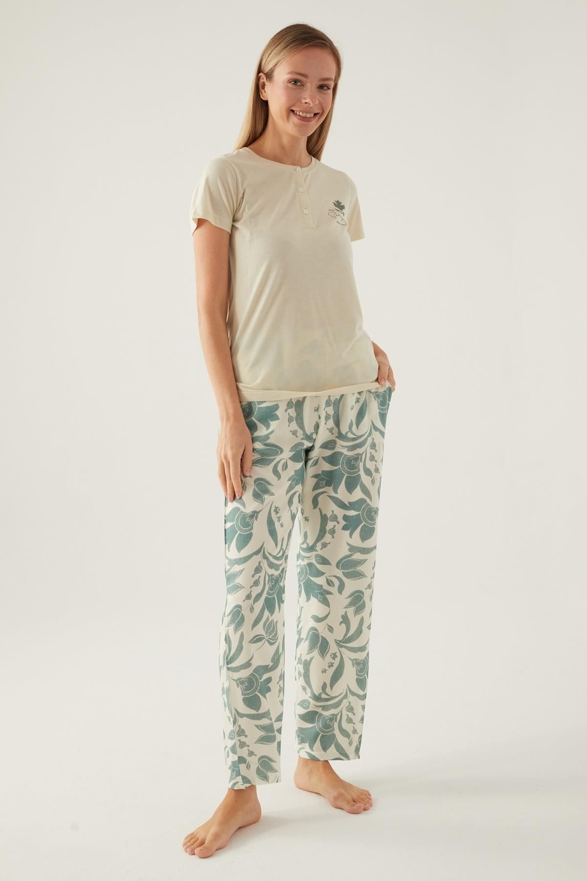 Pierre Cardin Düğmeli Yaka Yazlık Kadın Pijama Takımı