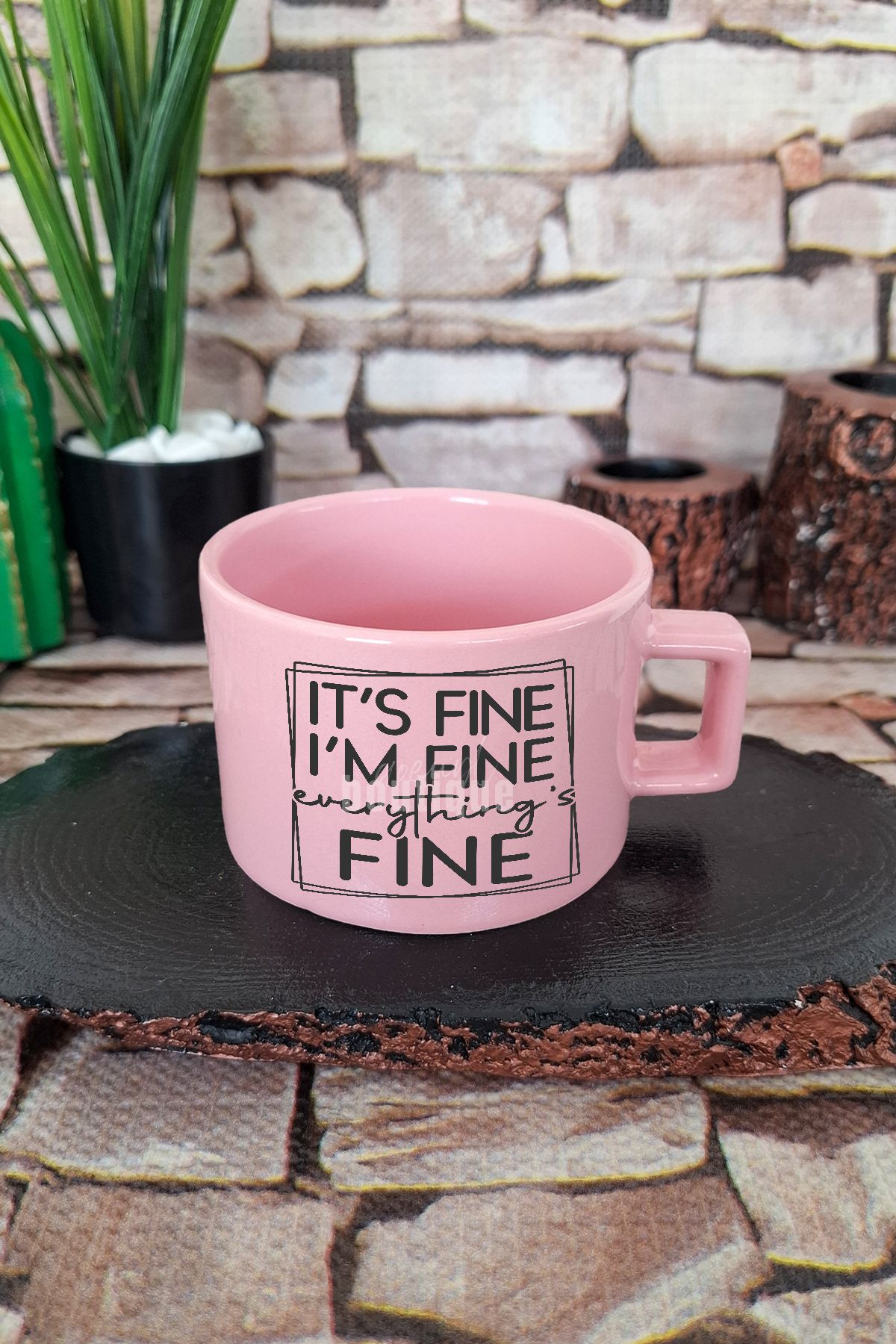 qoeuyl boutique Its Fine I'm Fine Everything is Fine Sarkastik Kare Kulplu Fincan Pembe Kupa Bardak