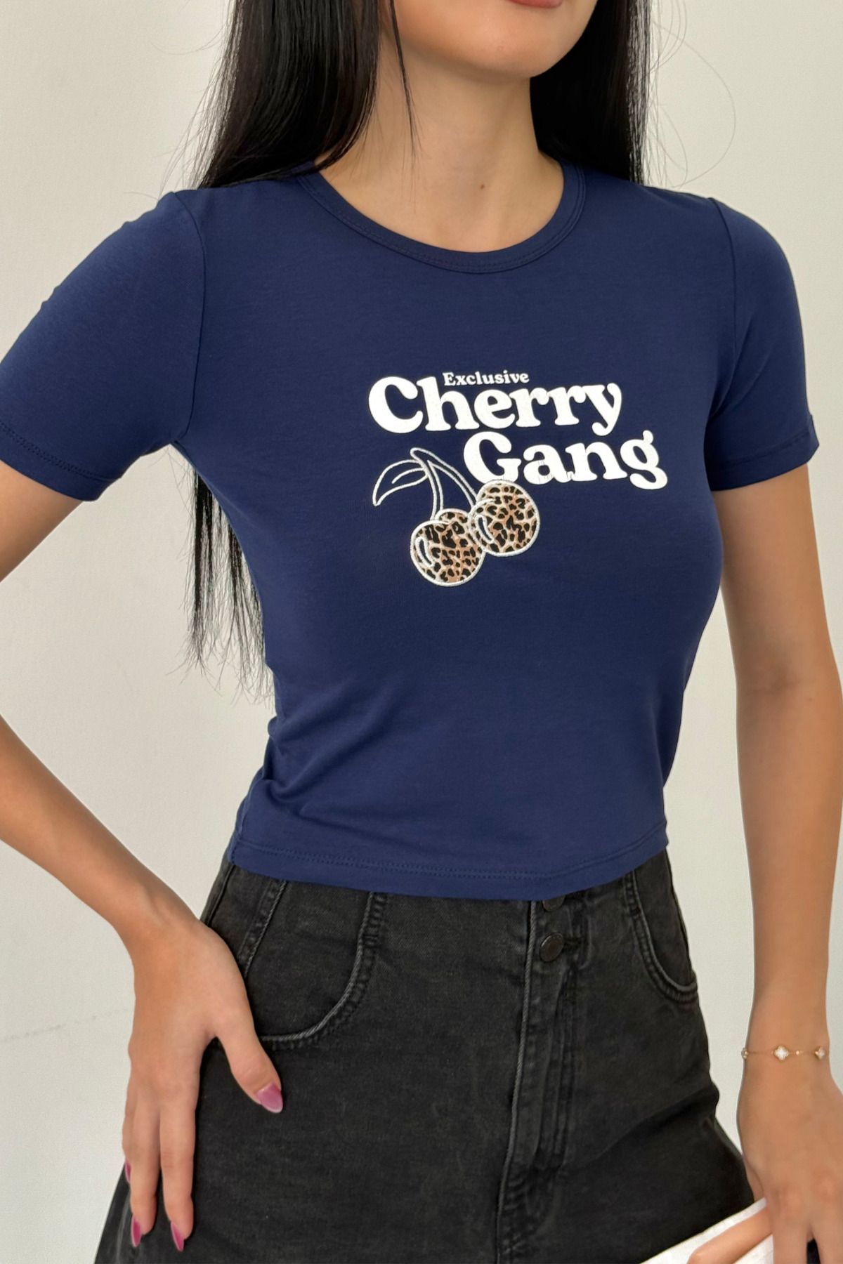 alanora Kadın Cherry Kiraz Baskılı Likralı Bisiklet Yaka Crop