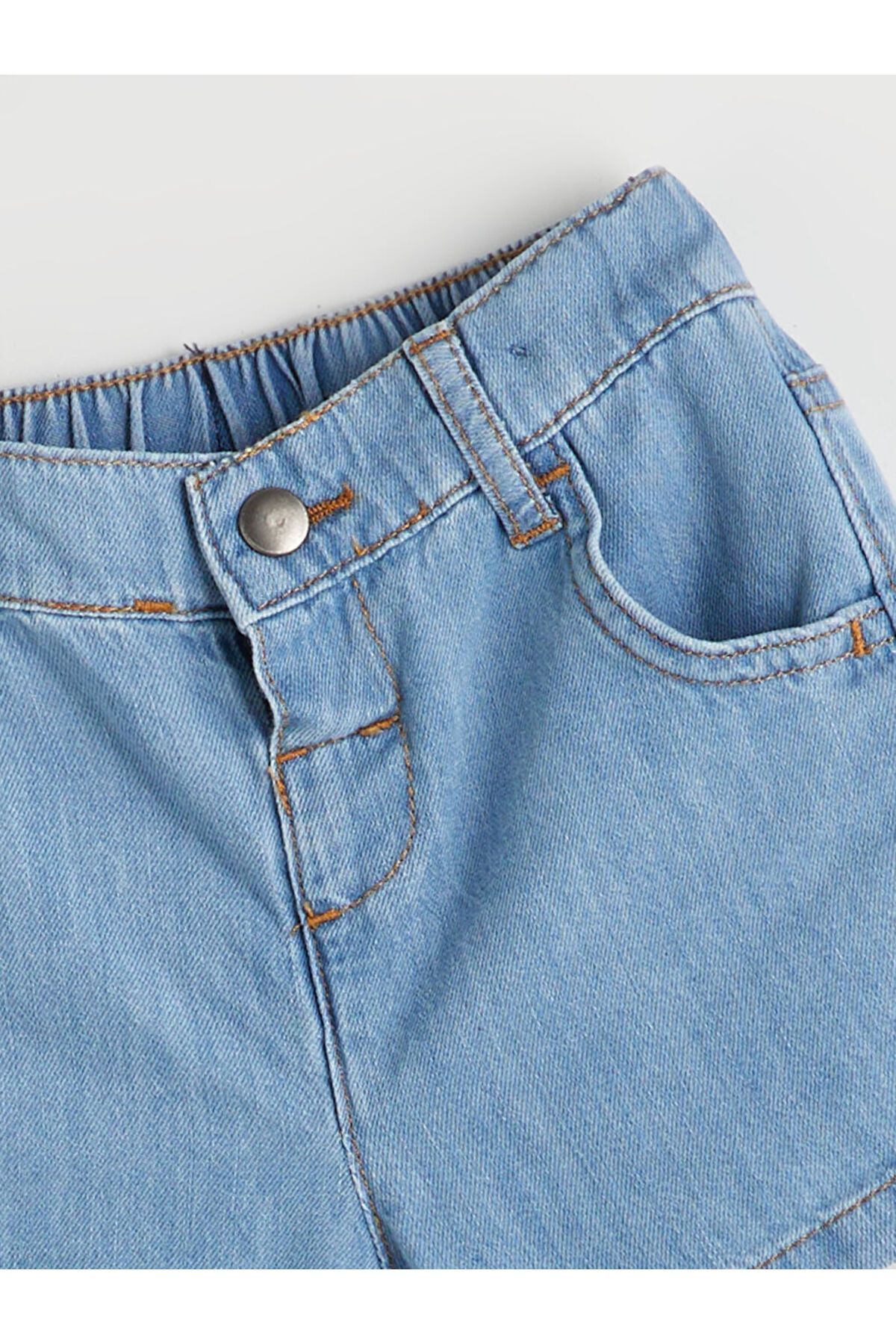 LC Waikiki-Sparkling Selections from Shining Store |   Ecru Ruffled Collar Baby Girl Blouse and Jean Shorts 2-Piece 6