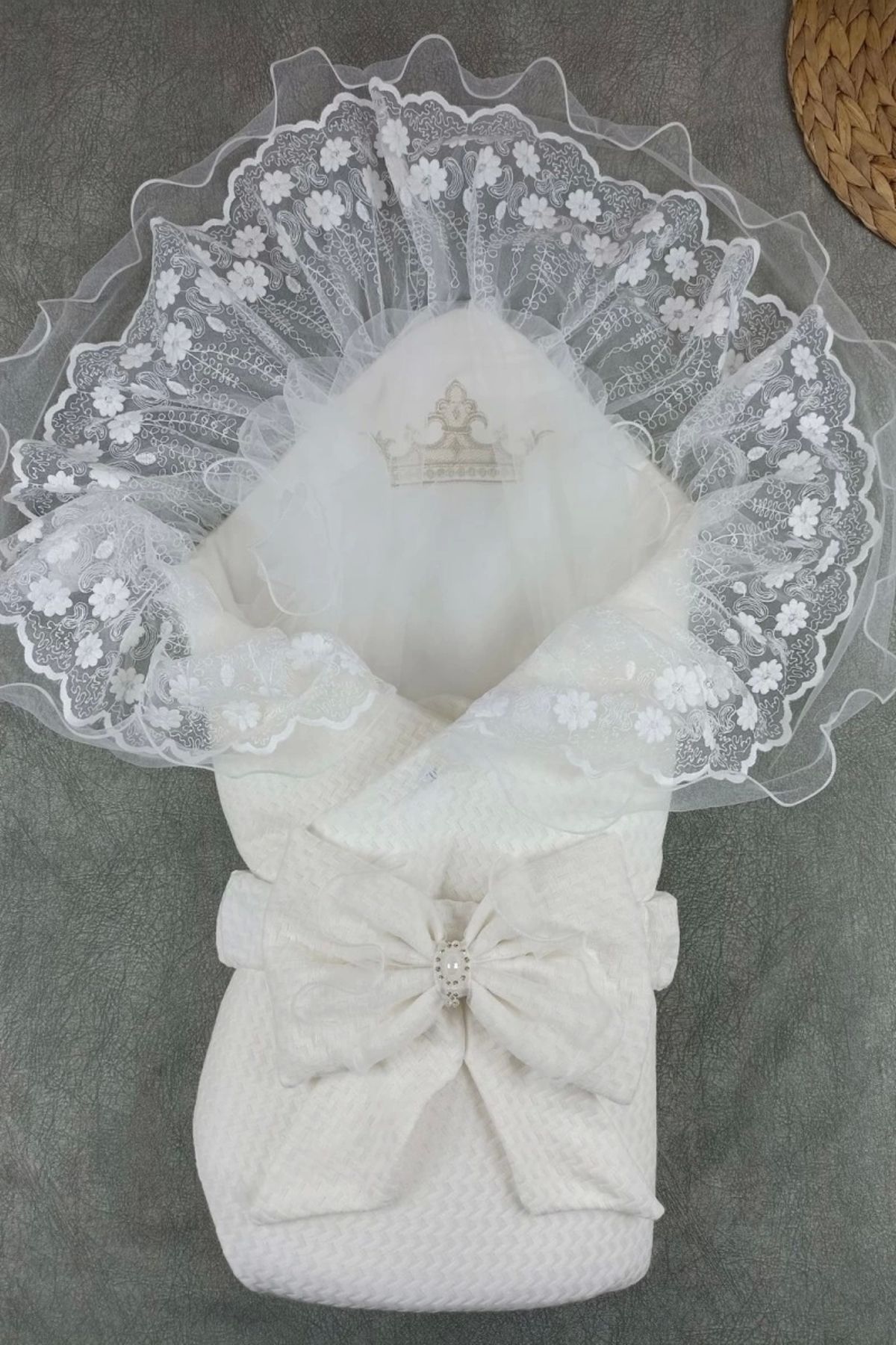 STOREMAX Yenidoğan Kumru Soft Cotton Taç Nakışlı Trilüks Kundak Bebek Battaniyesi