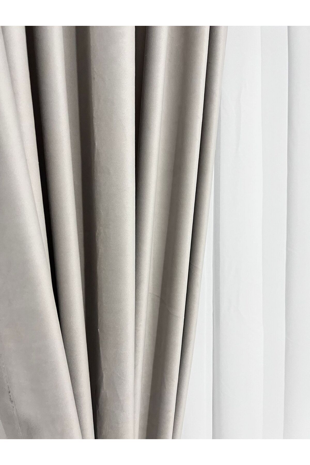 Metropolitan Concept-Set of Two Ronda Velvet Curtains, Light Grey, Worked on 10 Cm Wide Rejansa, 2x150x260 Cm 2