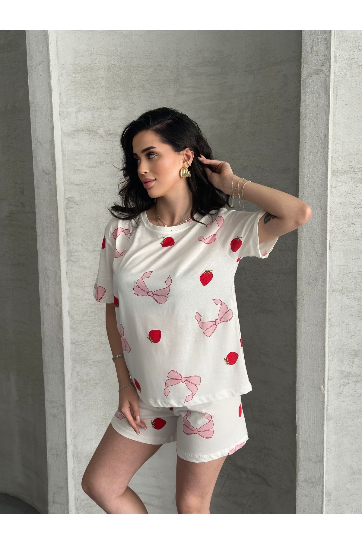 LETS BASIC Organik Pamuklu Çilek Fiyonk Baskılı Kısa Kollu Şortlu Pijama Takımı