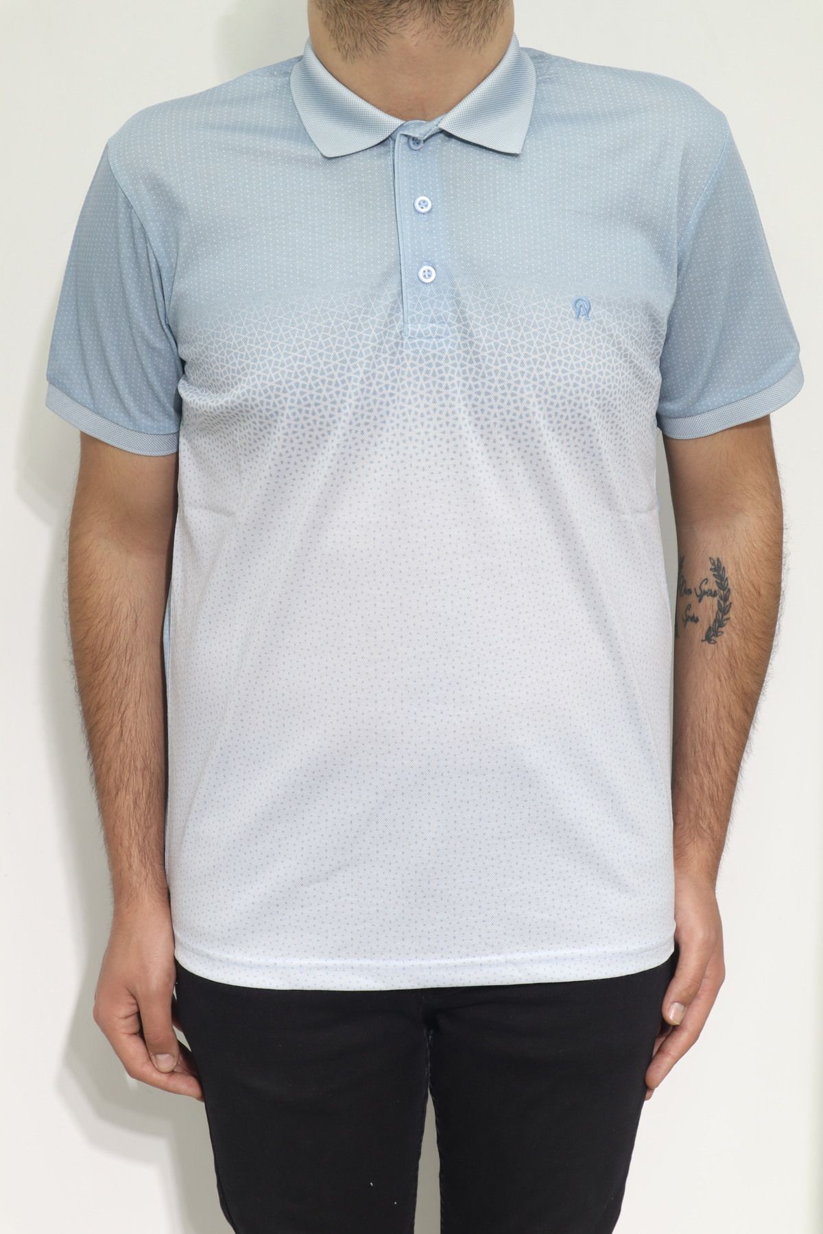 Özhürmet Triko DMC TEKSTİL Erkek Mavi Dijital Baskılı Desenli Klasik Kesim Rahat Kalıp Cepsiz Polo Yaka T-Shirt