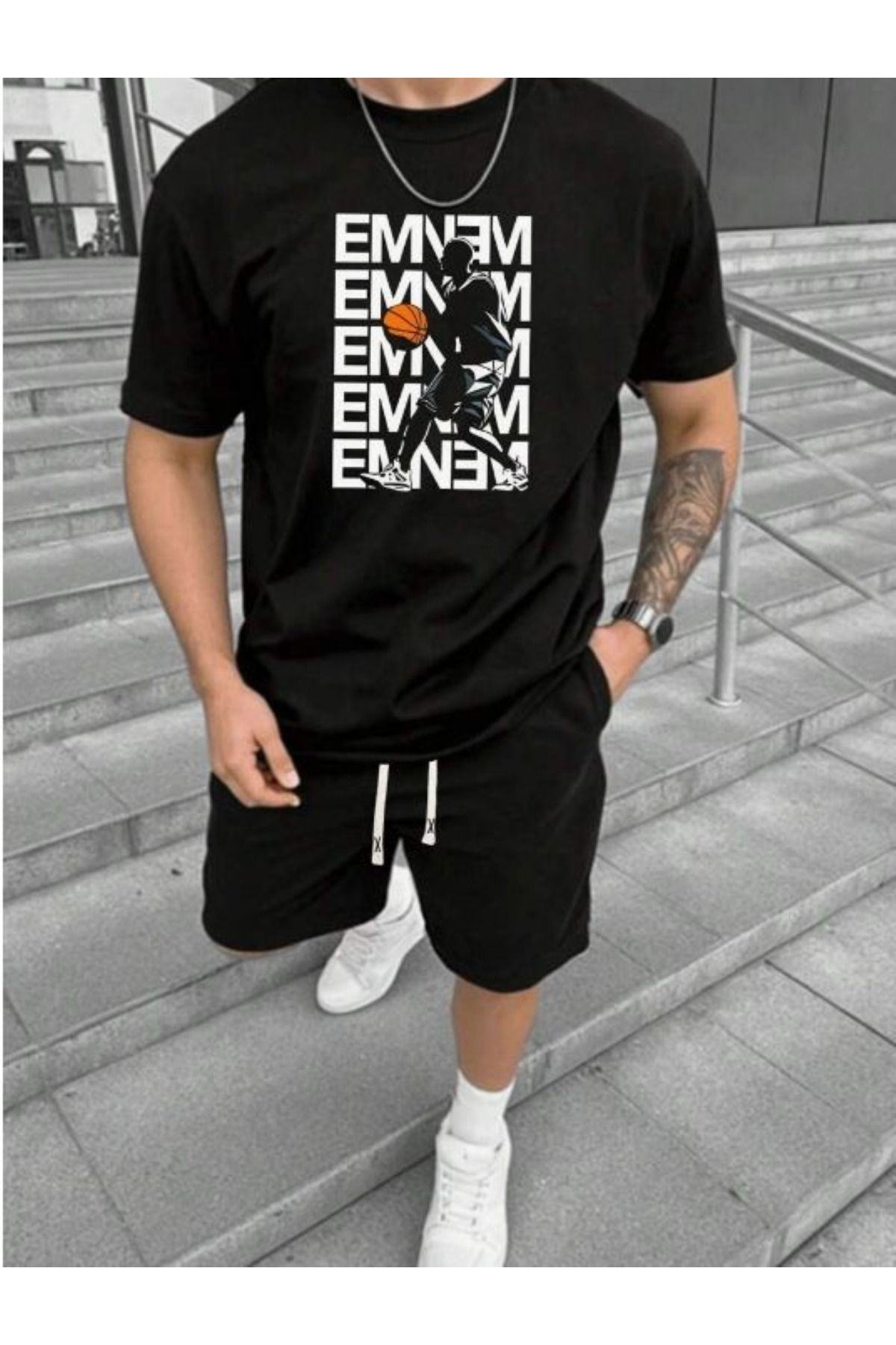 aynewmoda Short-sleeved round-neck T-shirt and basketball-print shorts