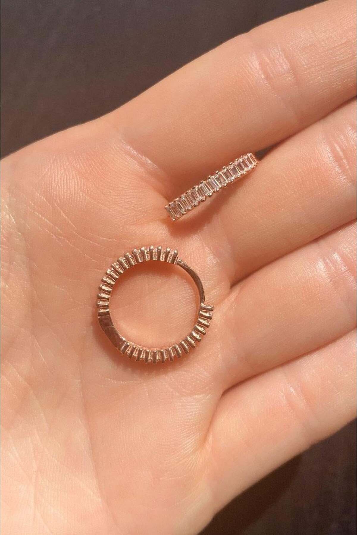 Spossy Silver Jewelry 1.7 cm Baget Taşlı Halka Küpe